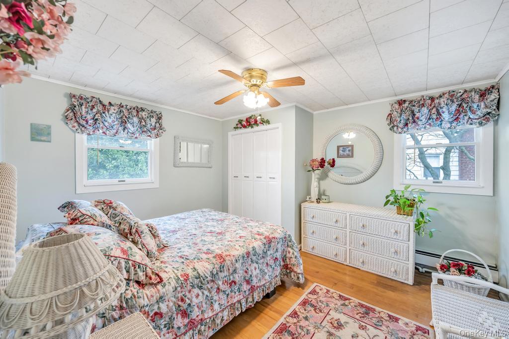 87 Underhill Avenue, Hicksville, NY 11801