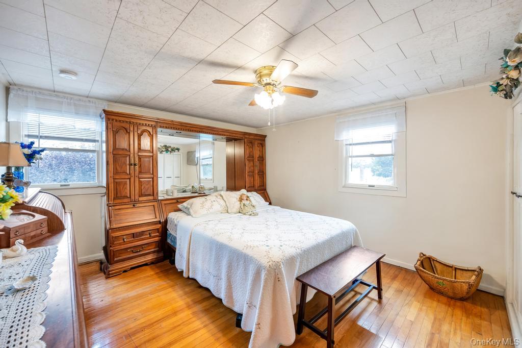 87 Underhill Avenue, Hicksville, NY 11801