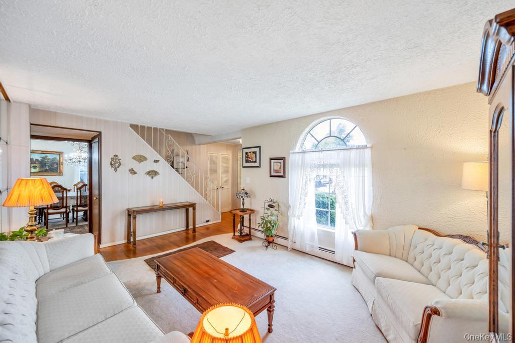 87 Underhill Avenue, Hicksville, NY 11801