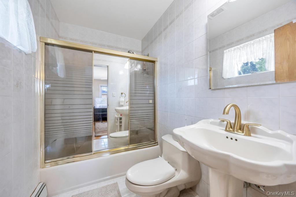 338 Stewart Avenue, Bethpage, NY 11714