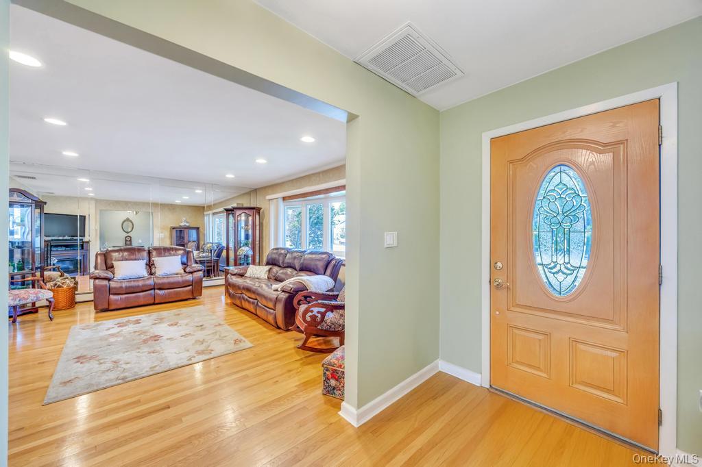 338 Stewart Avenue, Bethpage, NY 11714