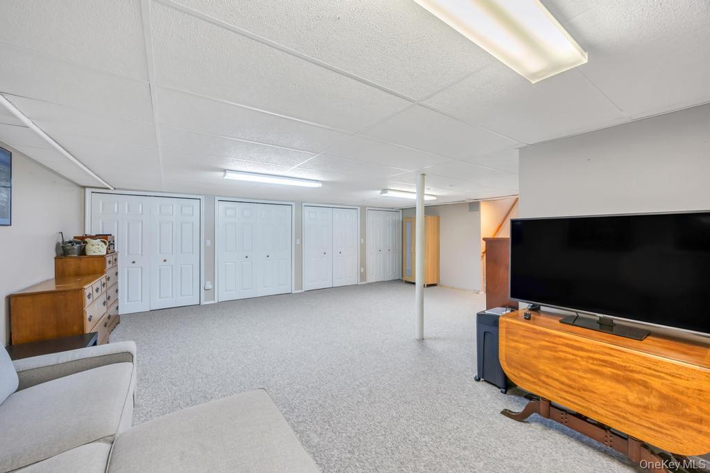 338 Stewart Avenue, Bethpage, NY 11714