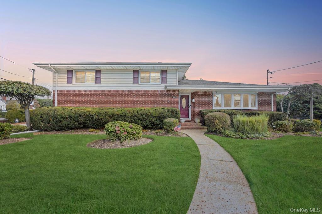 338 Stewart Avenue, Bethpage, NY 11714