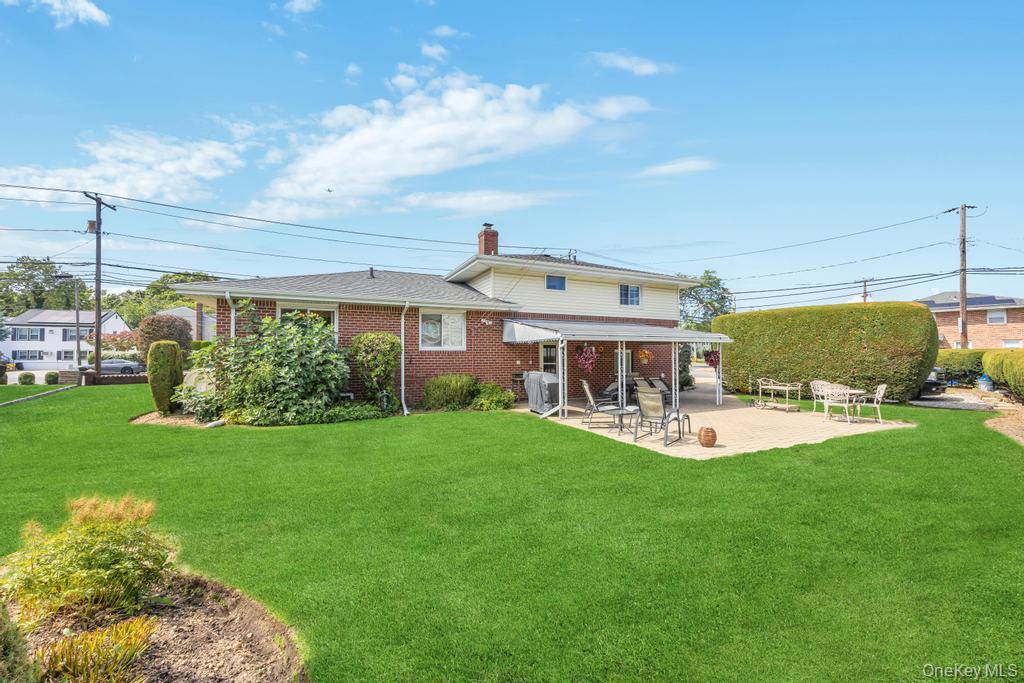 338 Stewart Avenue, Bethpage, NY 11714