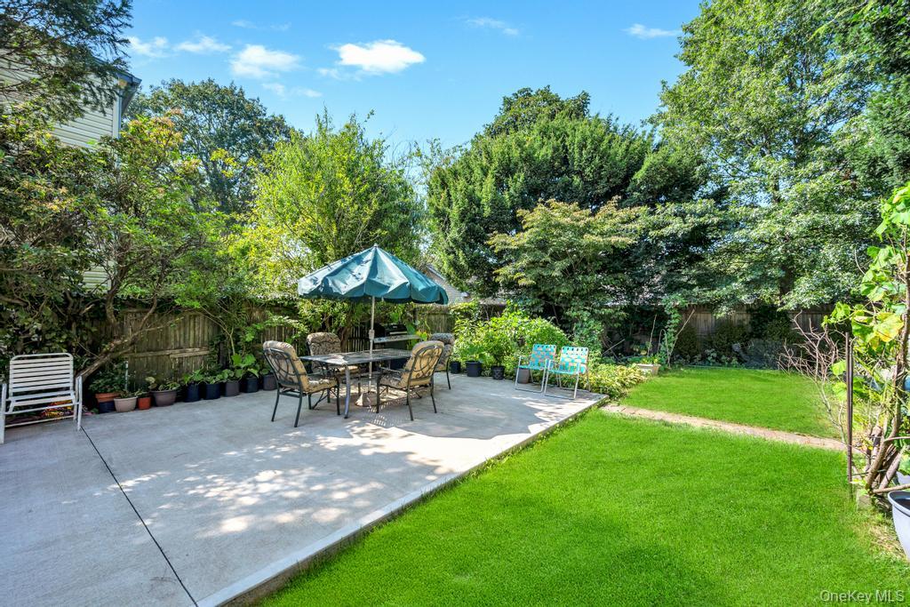 22 Terrace Place, Hicksville, NY 11801