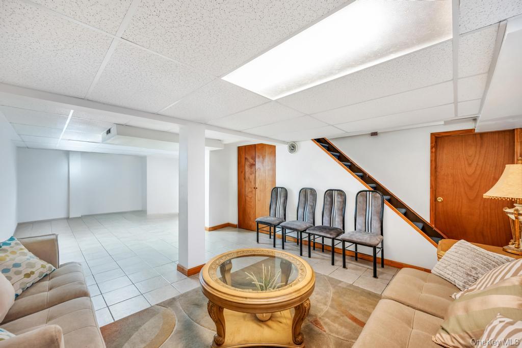 22 Terrace Place, Hicksville, NY 11801