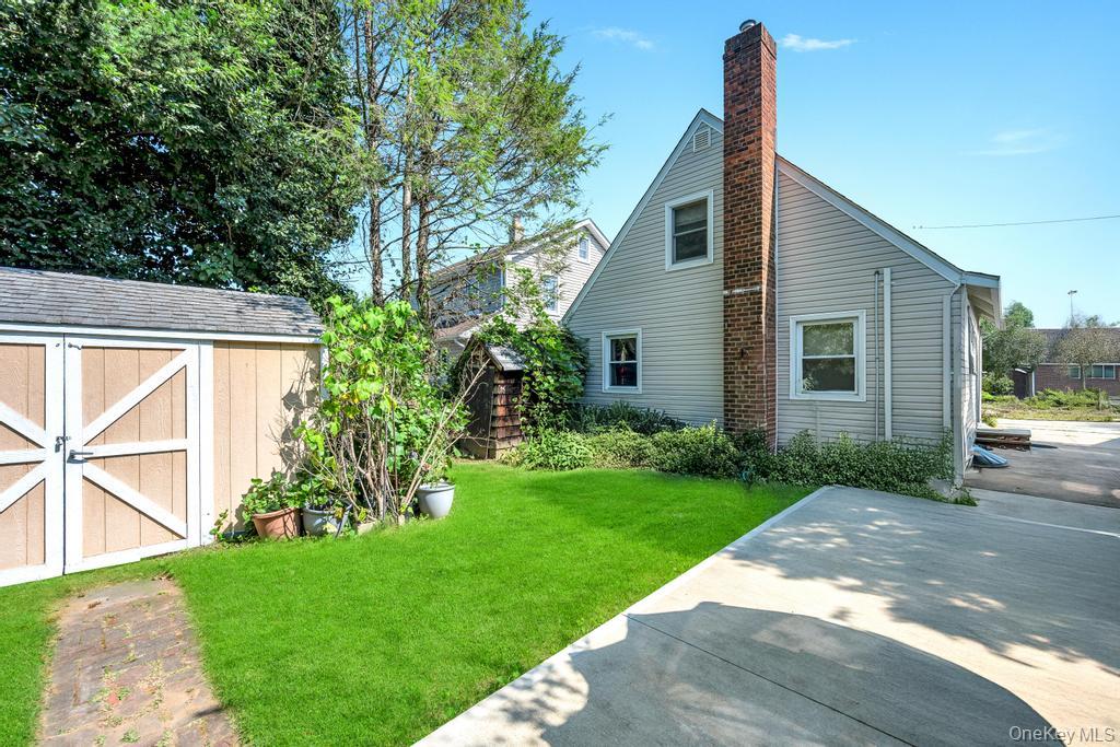 22 Terrace Place, Hicksville, NY 11801