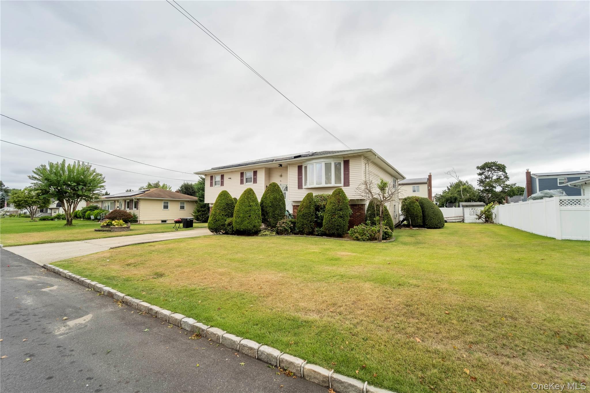 56 Suffolk Avenue, West Babylon, NY 11704