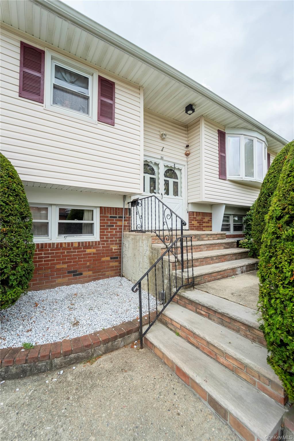 56 Suffolk Avenue, West Babylon, NY 11704