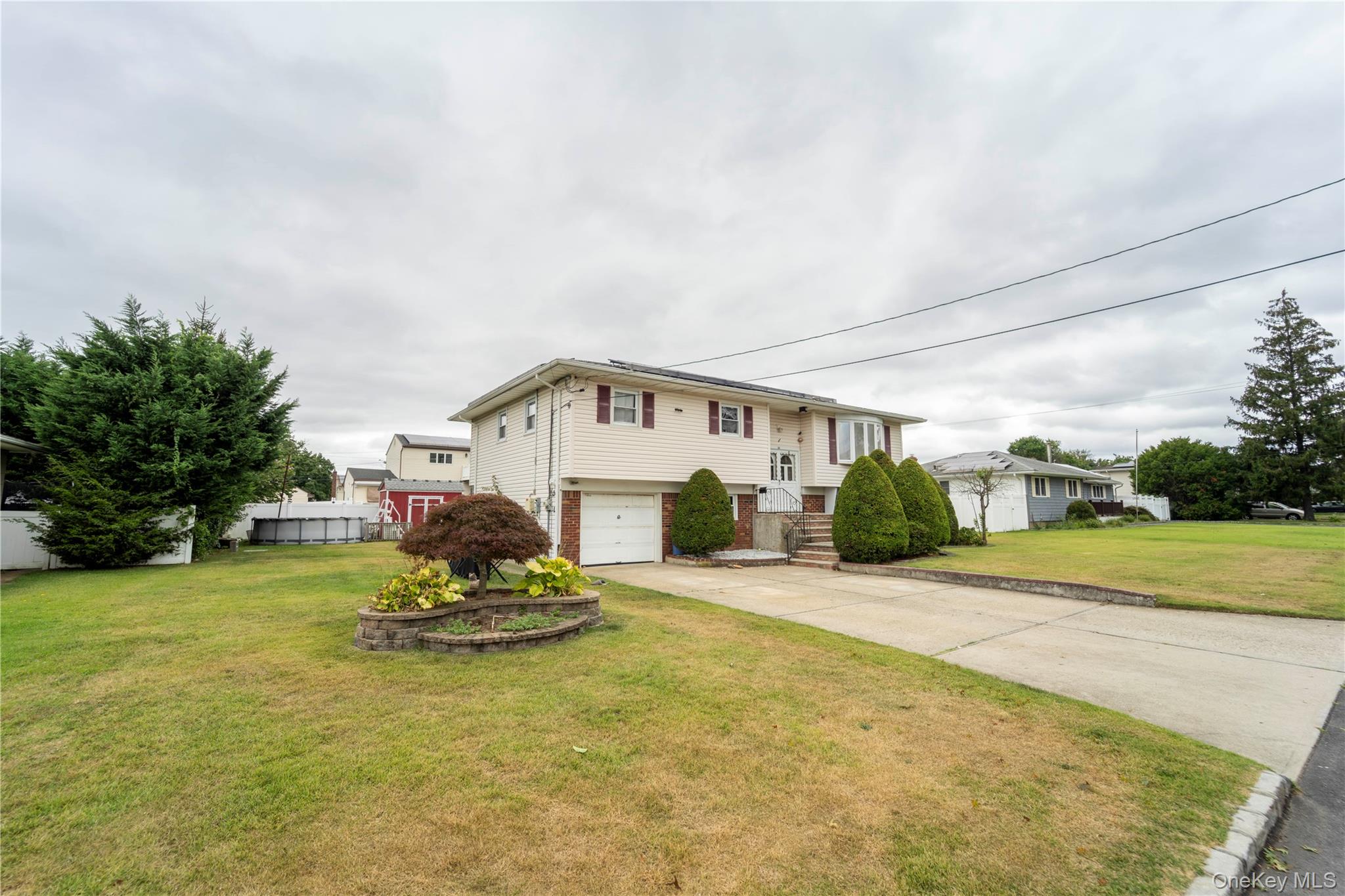 56 Suffolk Avenue, West Babylon, NY 11704