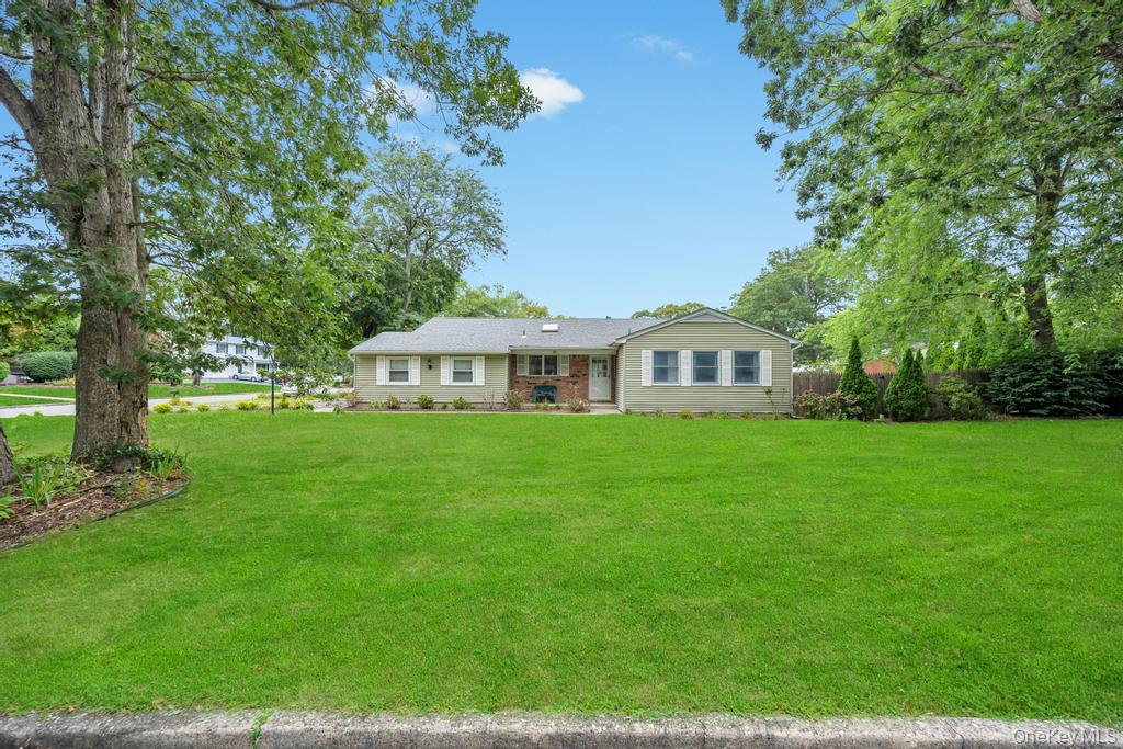 31 Essex Drive, Coram, NY 11727