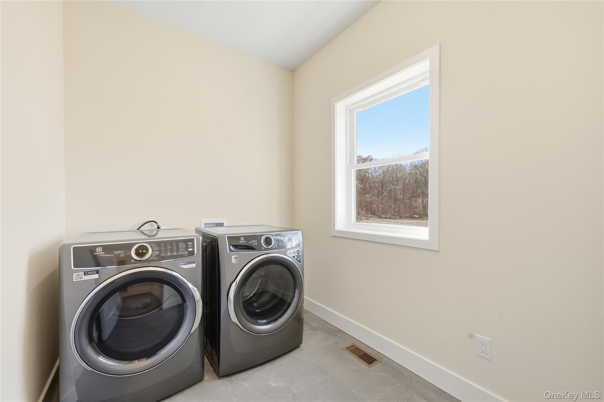 2 Fourth Avenue, Centereach, NY 11720