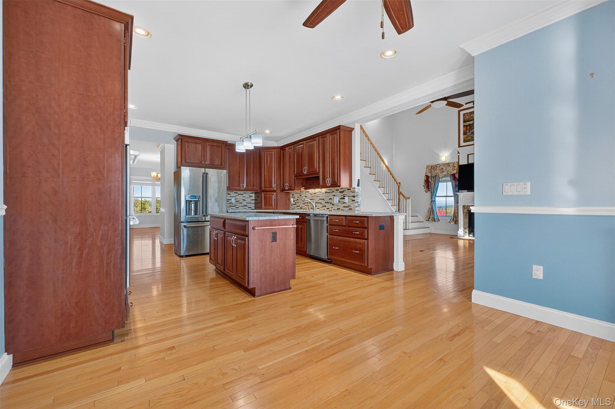 71 Ridgeline Drive, Poughkeepsie, NY 12603