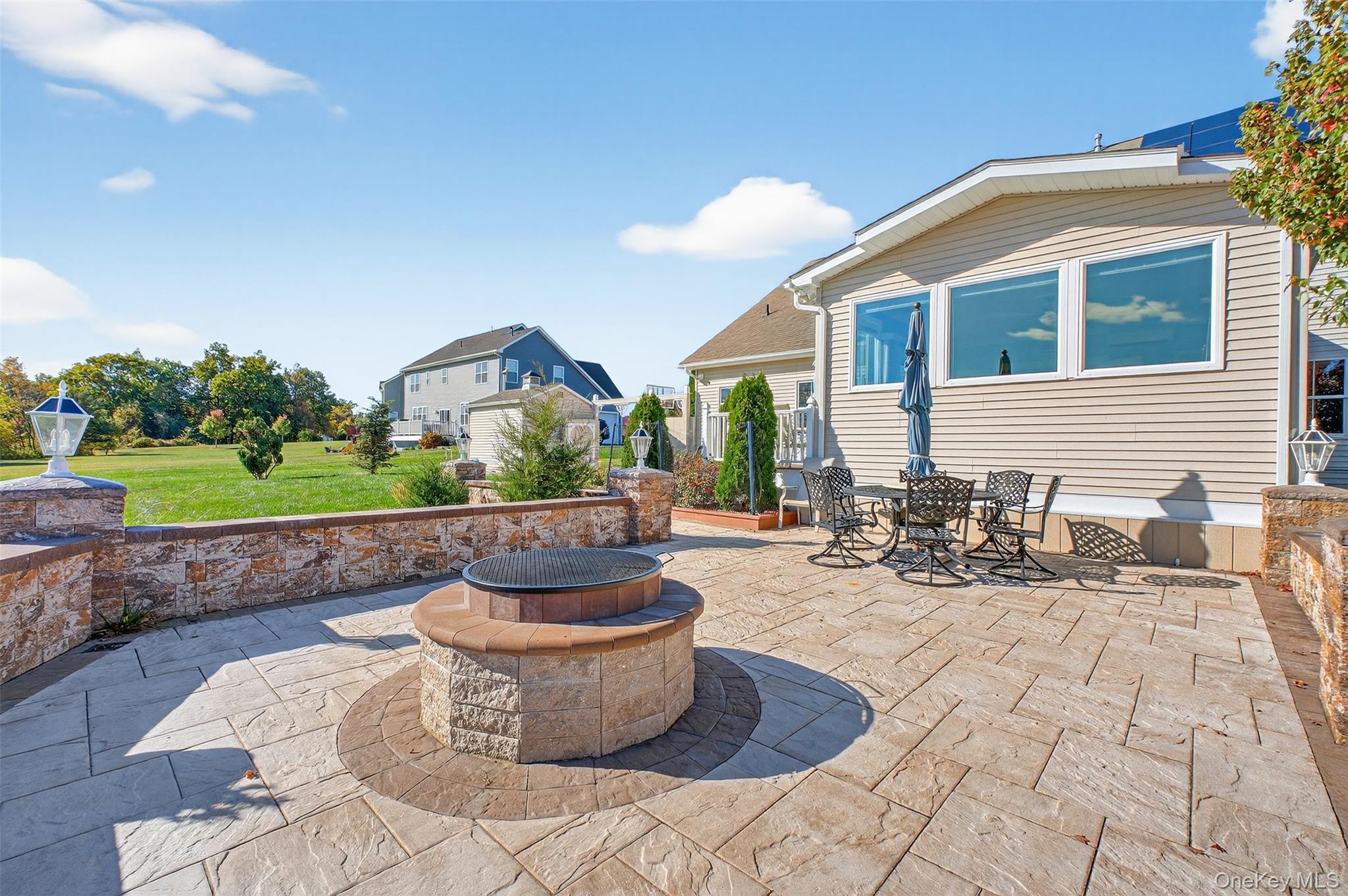 71 Ridgeline Drive, Poughkeepsie, NY 12603