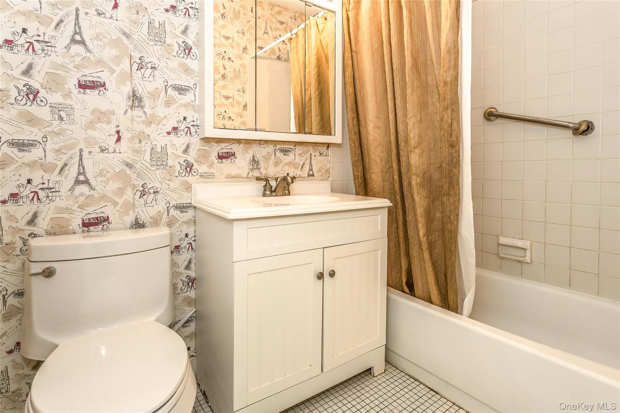 136 Albany Boulevard # 17E, Atlantic Beach, NY 11509