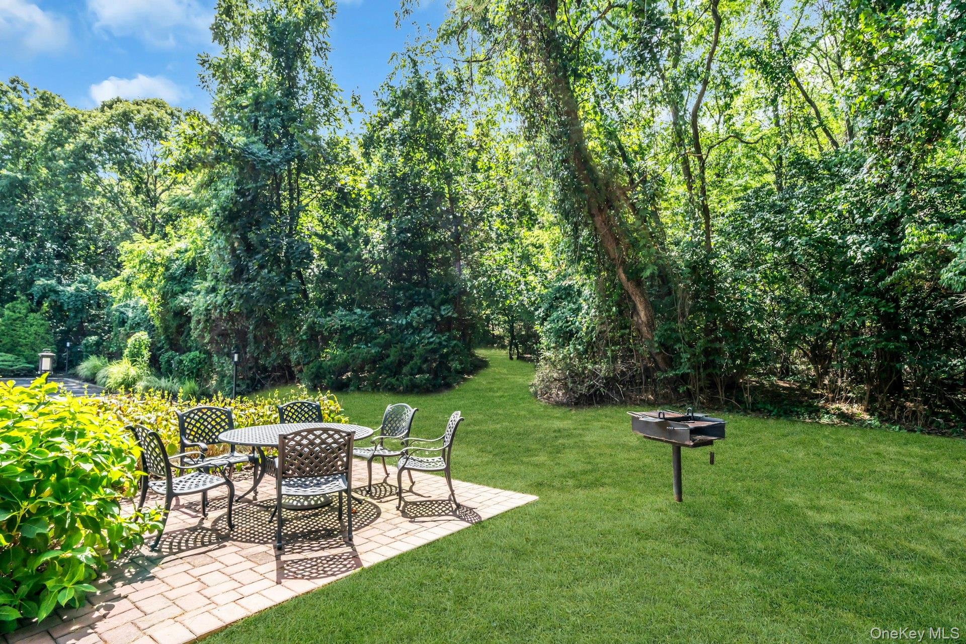 200 Lexington Avenue # 12H, Oyster Bay, NY 11771