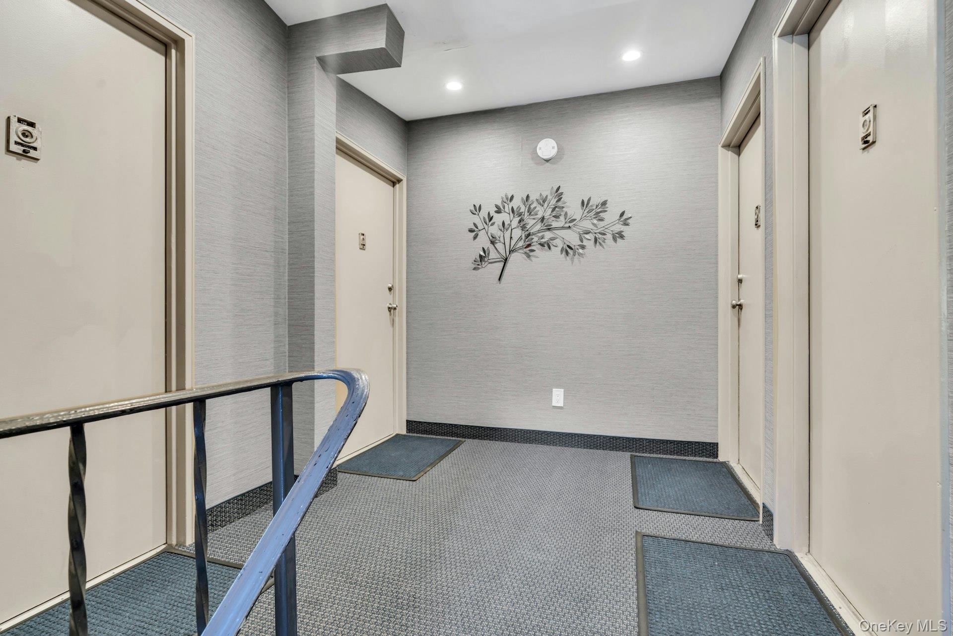 200 Lexington Avenue # 12H, Oyster Bay, NY 11771