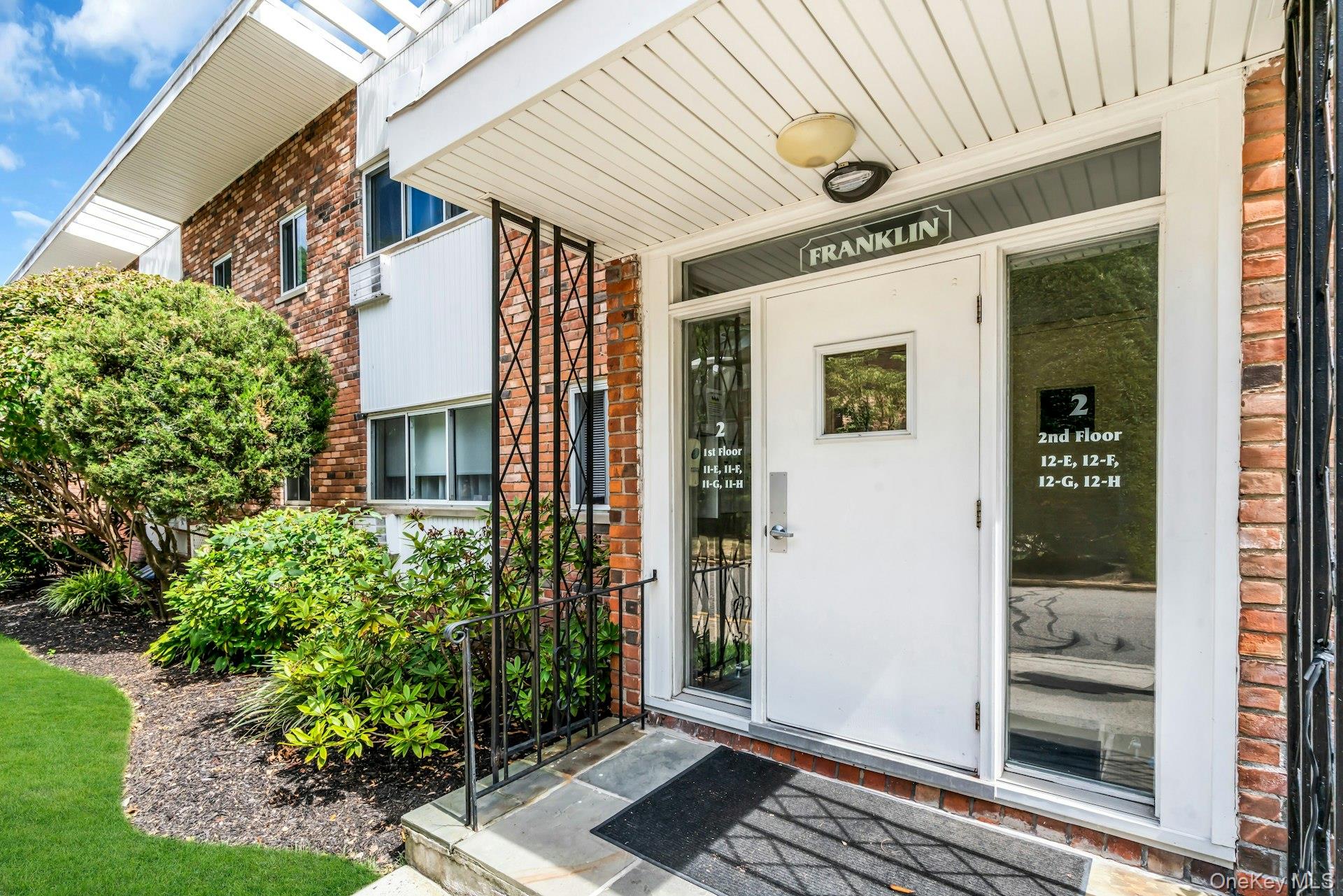 200 Lexington Avenue # 12H, Oyster Bay, NY 11771