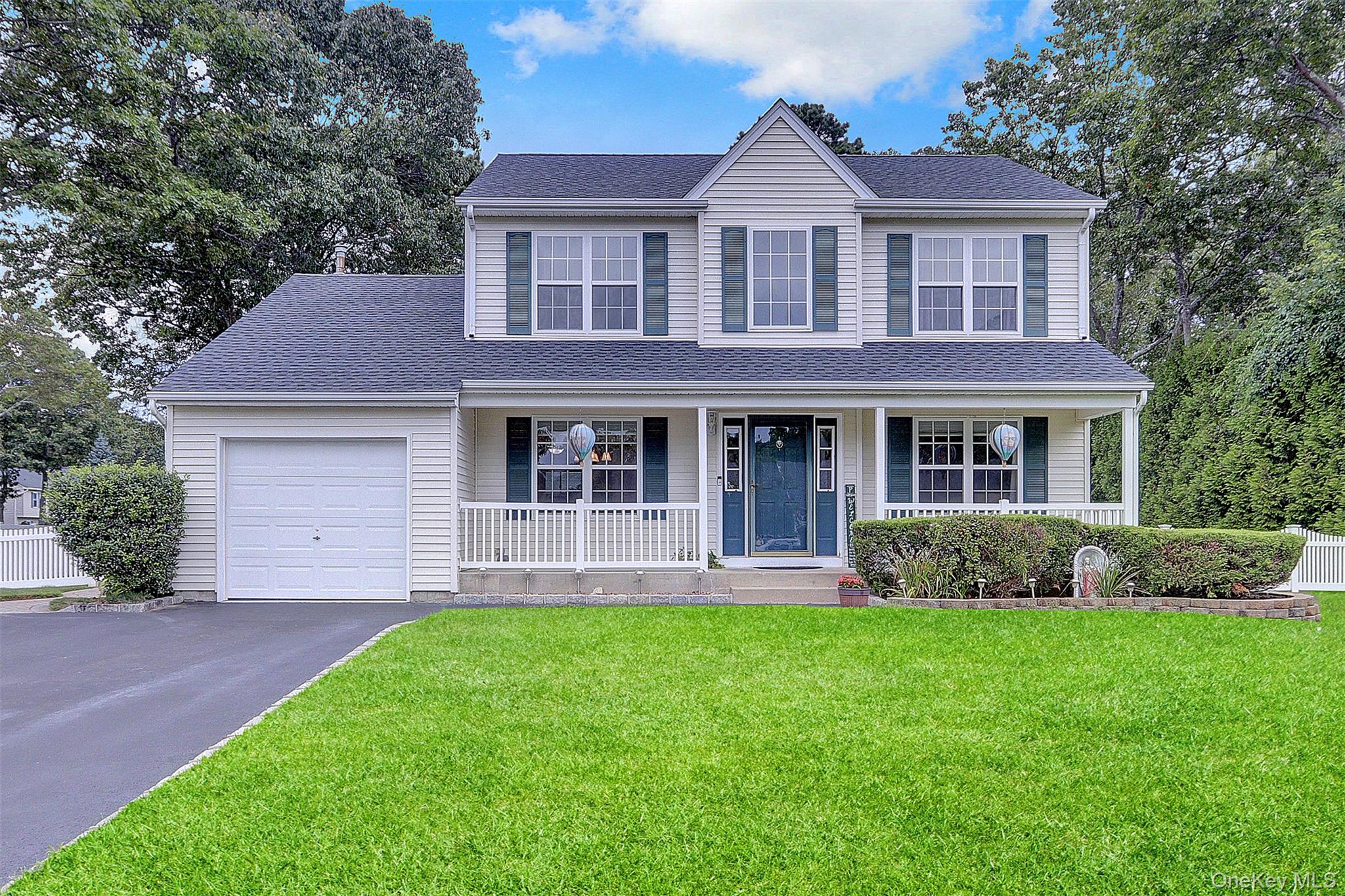 17 Beach Plum Lane, Middle Island, NY 11953