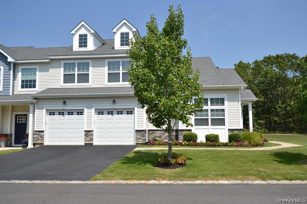 146 Avery Drive N, Center Moriches, NY 11934