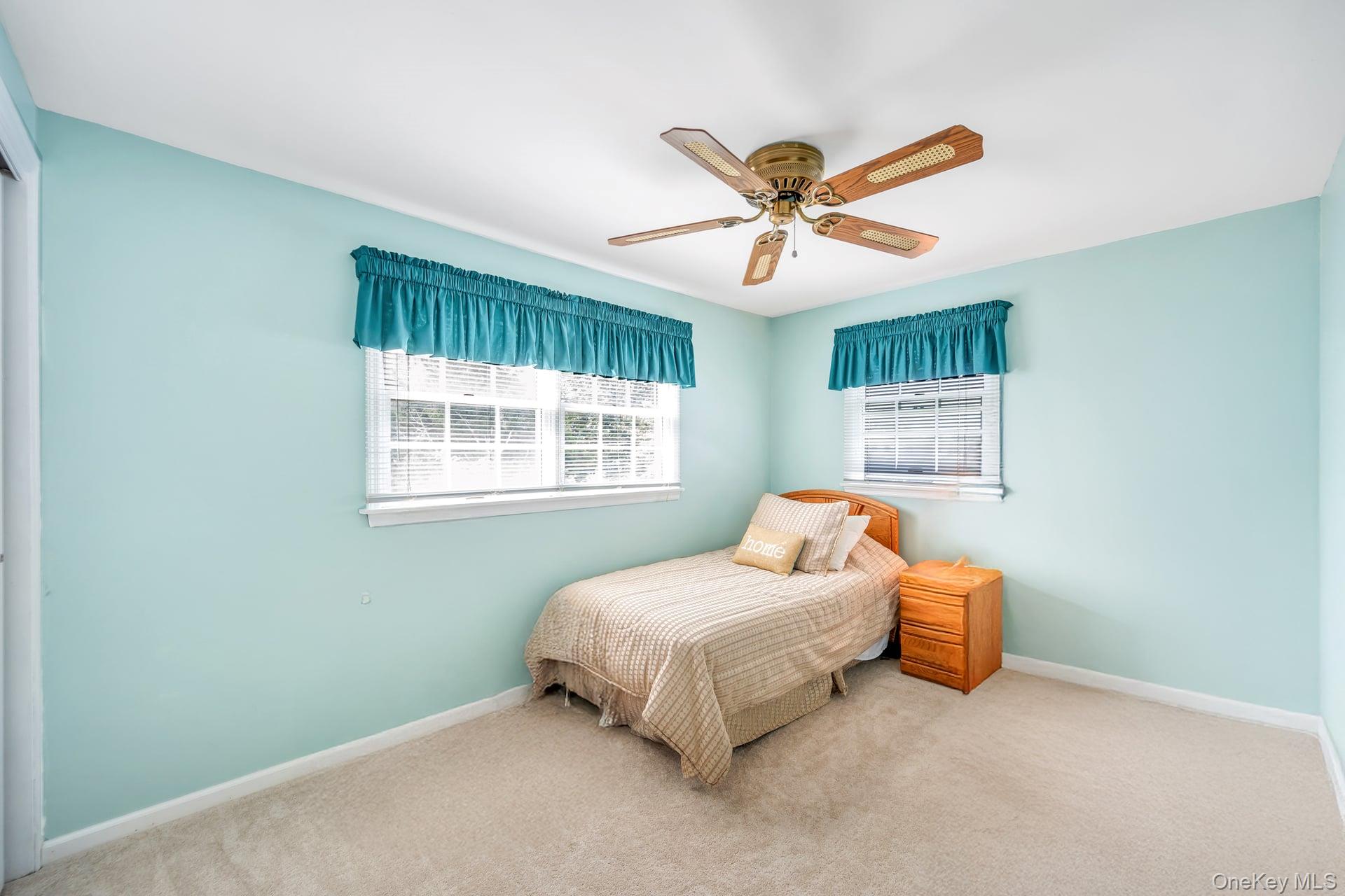 62 Vincent Road, Hicksville, NY 11801