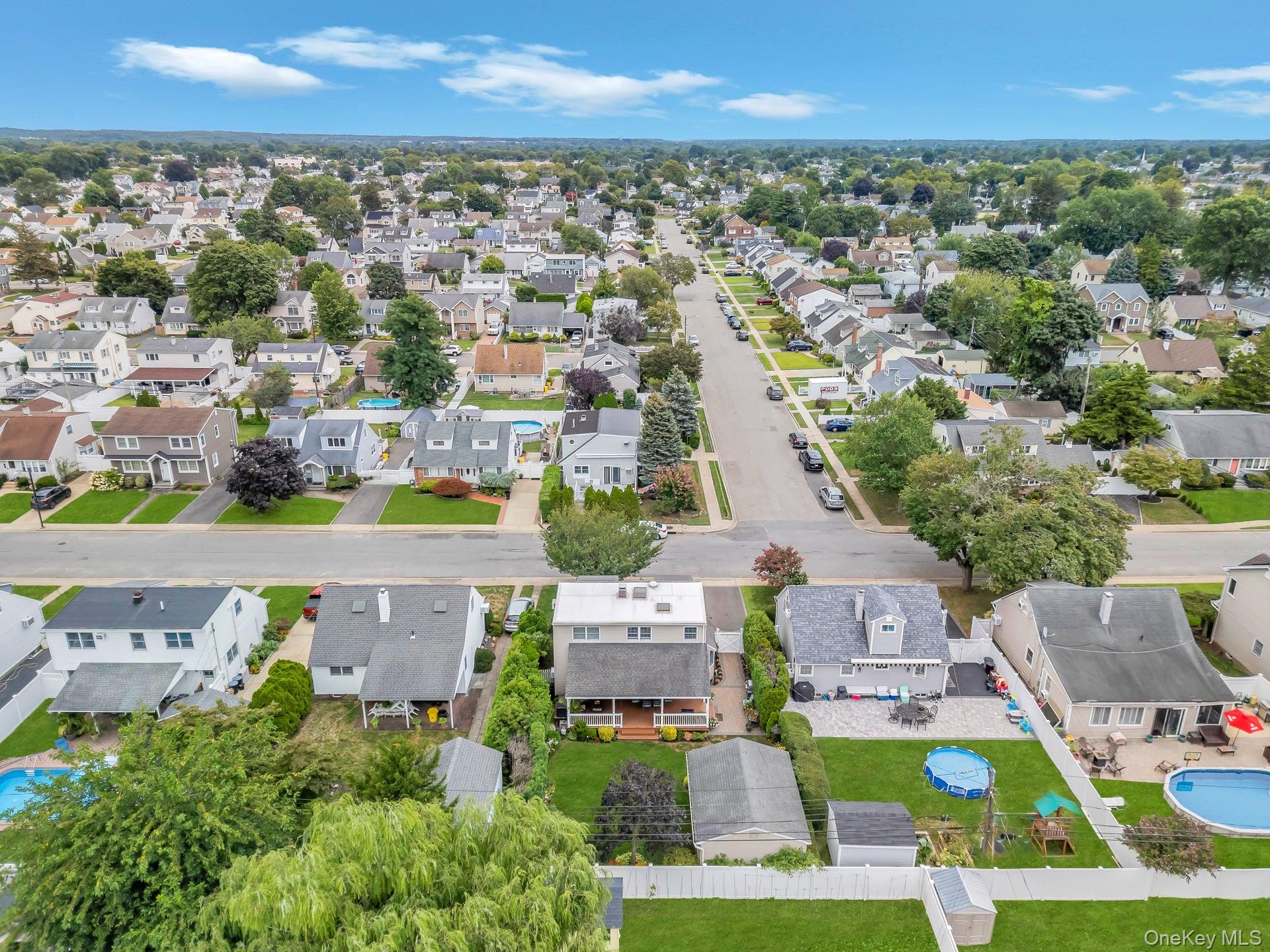 62 Vincent Road, Hicksville, NY 11801