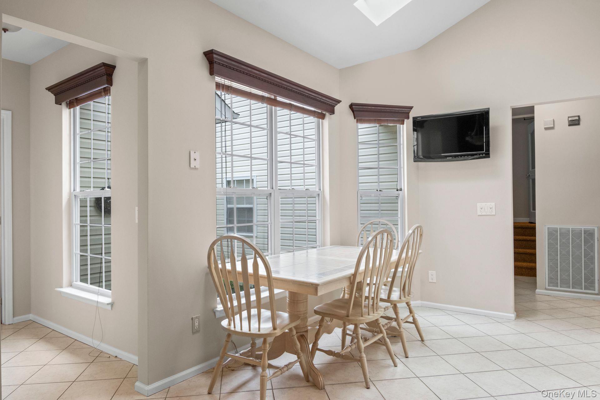 37 Constantine Way, Mount Sinai, NY 11766