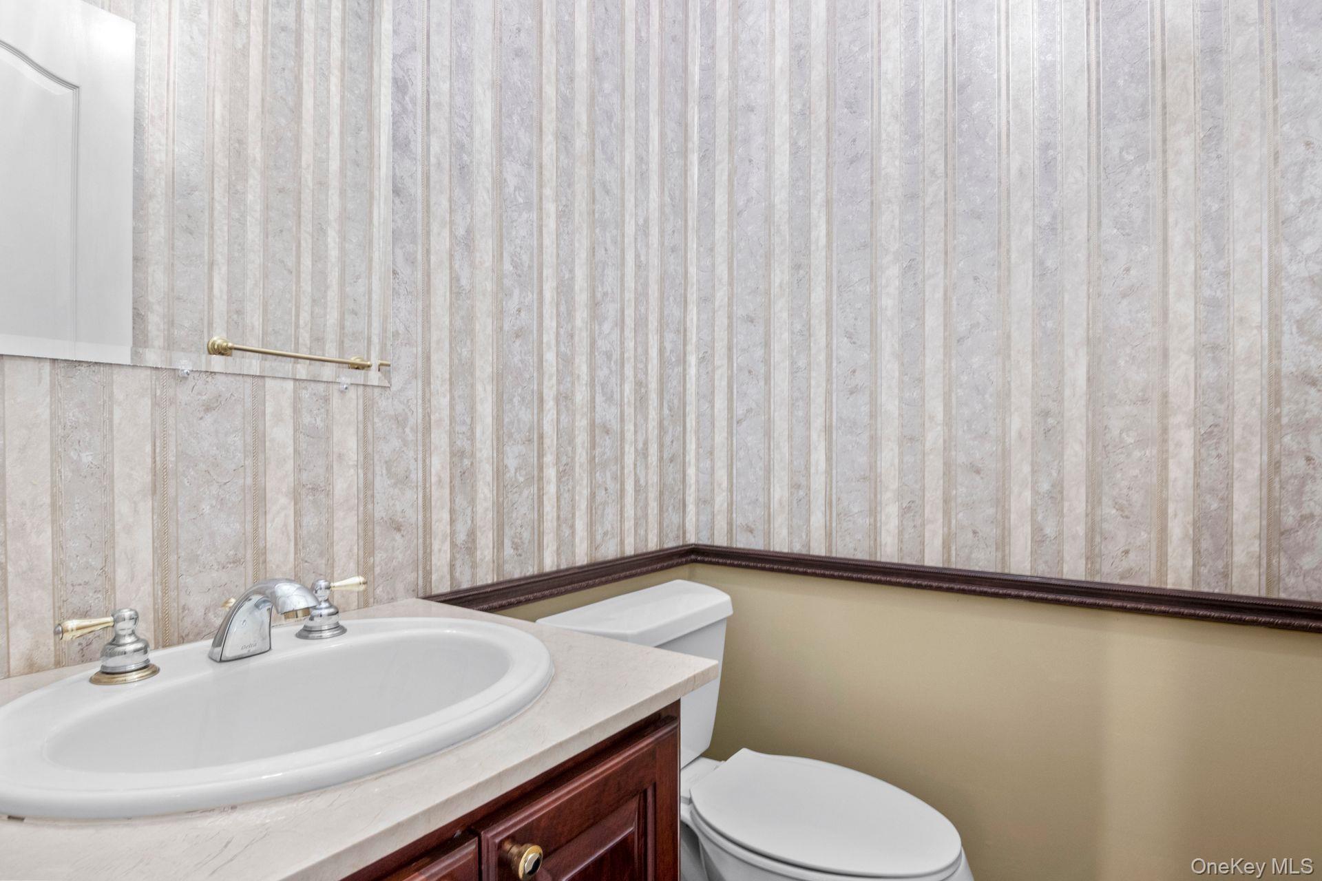 37 Constantine Way, Mount Sinai, NY 11766