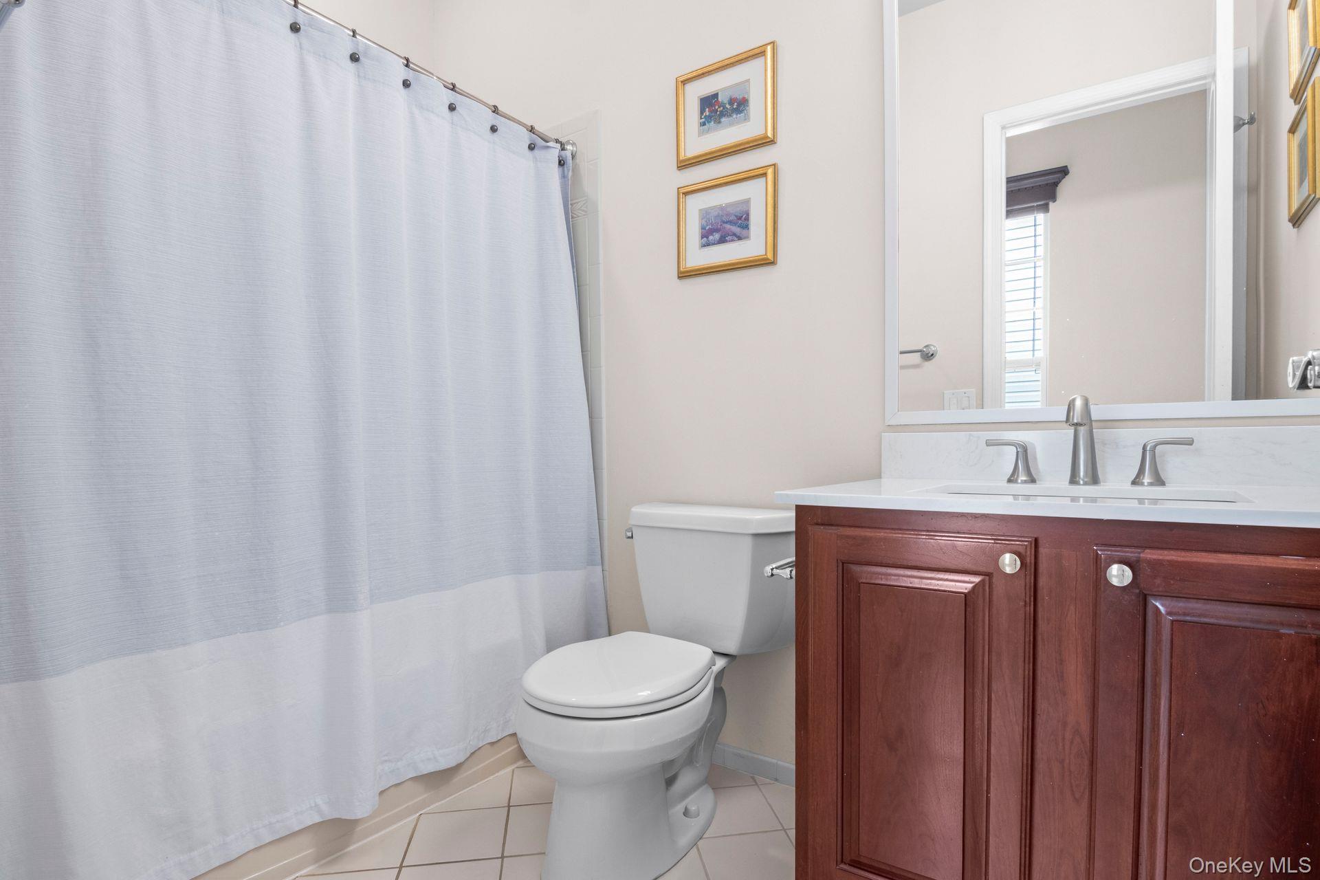 37 Constantine Way, Mount Sinai, NY 11766