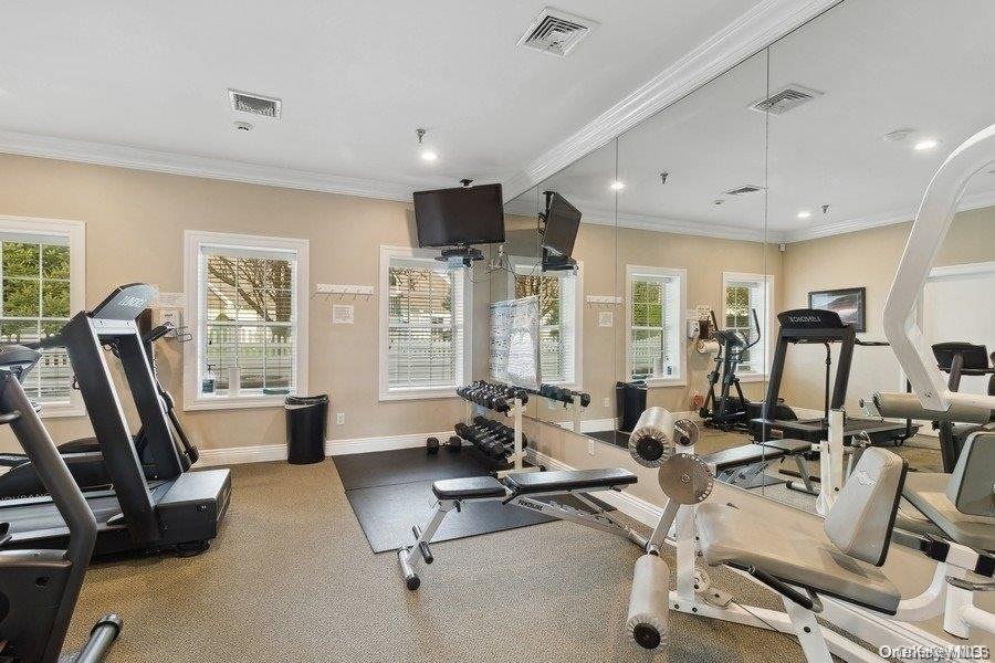 37 Constantine Way, Mount Sinai, NY 11766