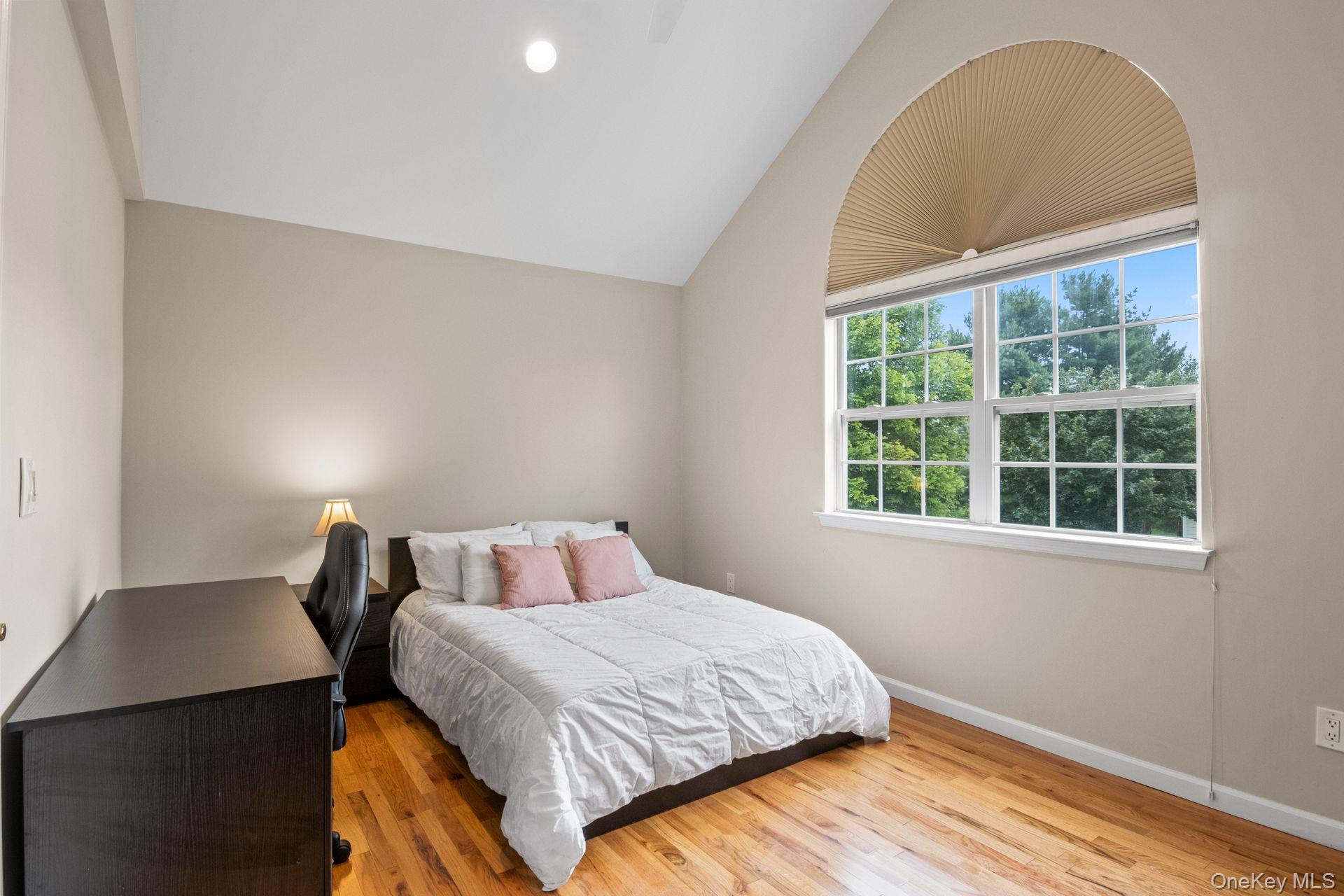 37 Constantine Way, Mount Sinai, NY 11766