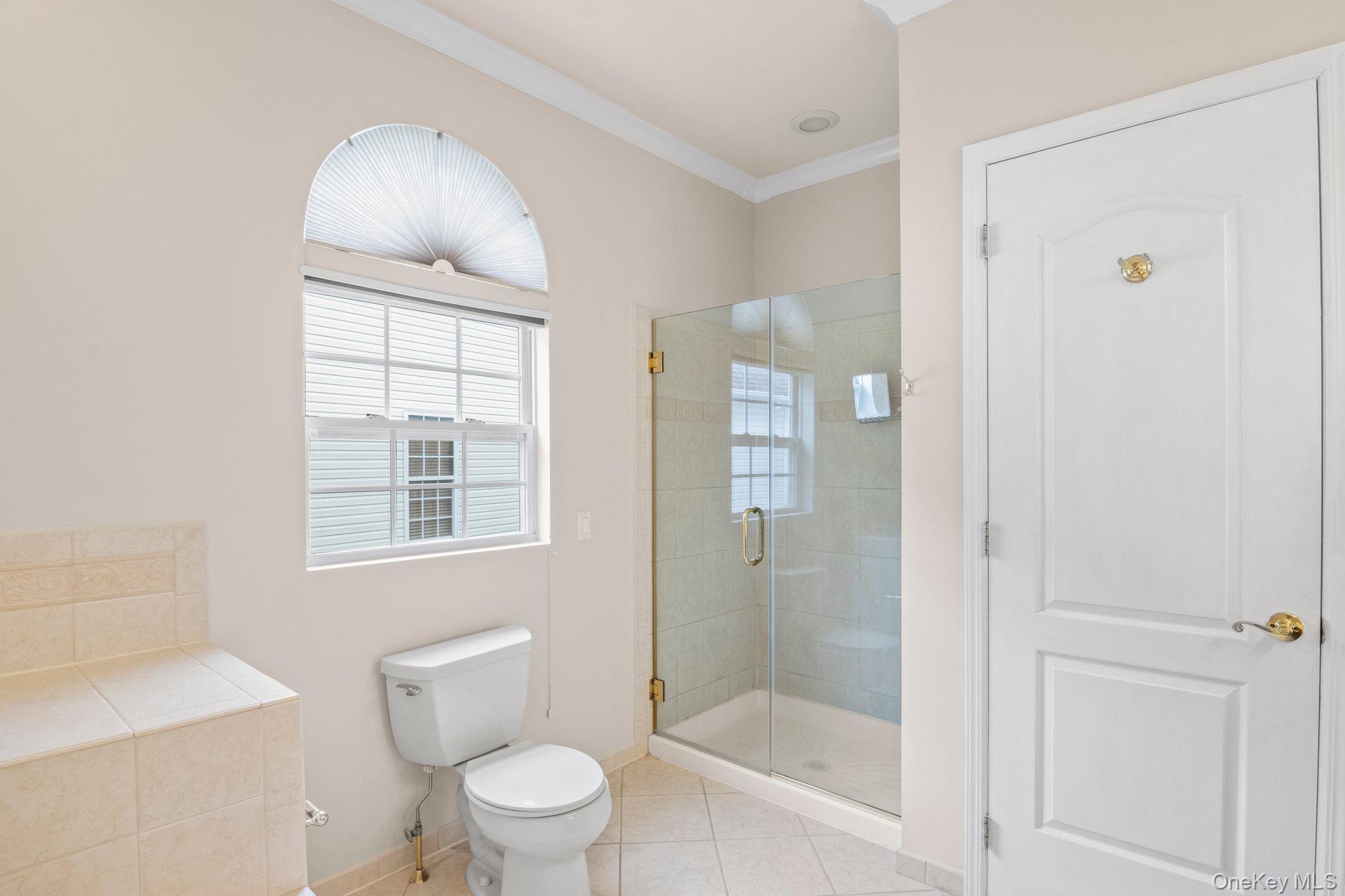 37 Constantine Way, Mount Sinai, NY 11766