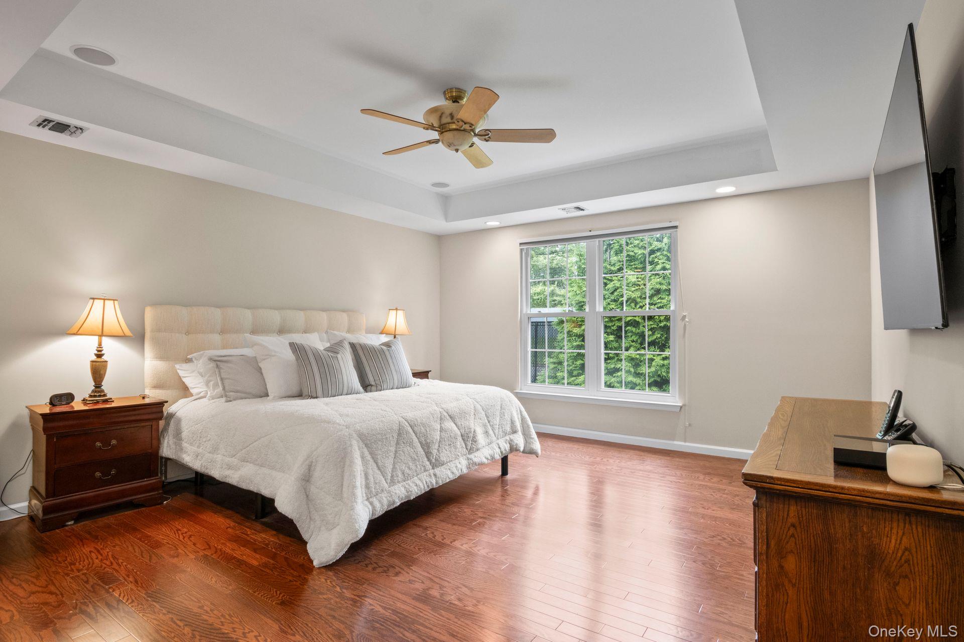 37 Constantine Way, Mount Sinai, NY 11766