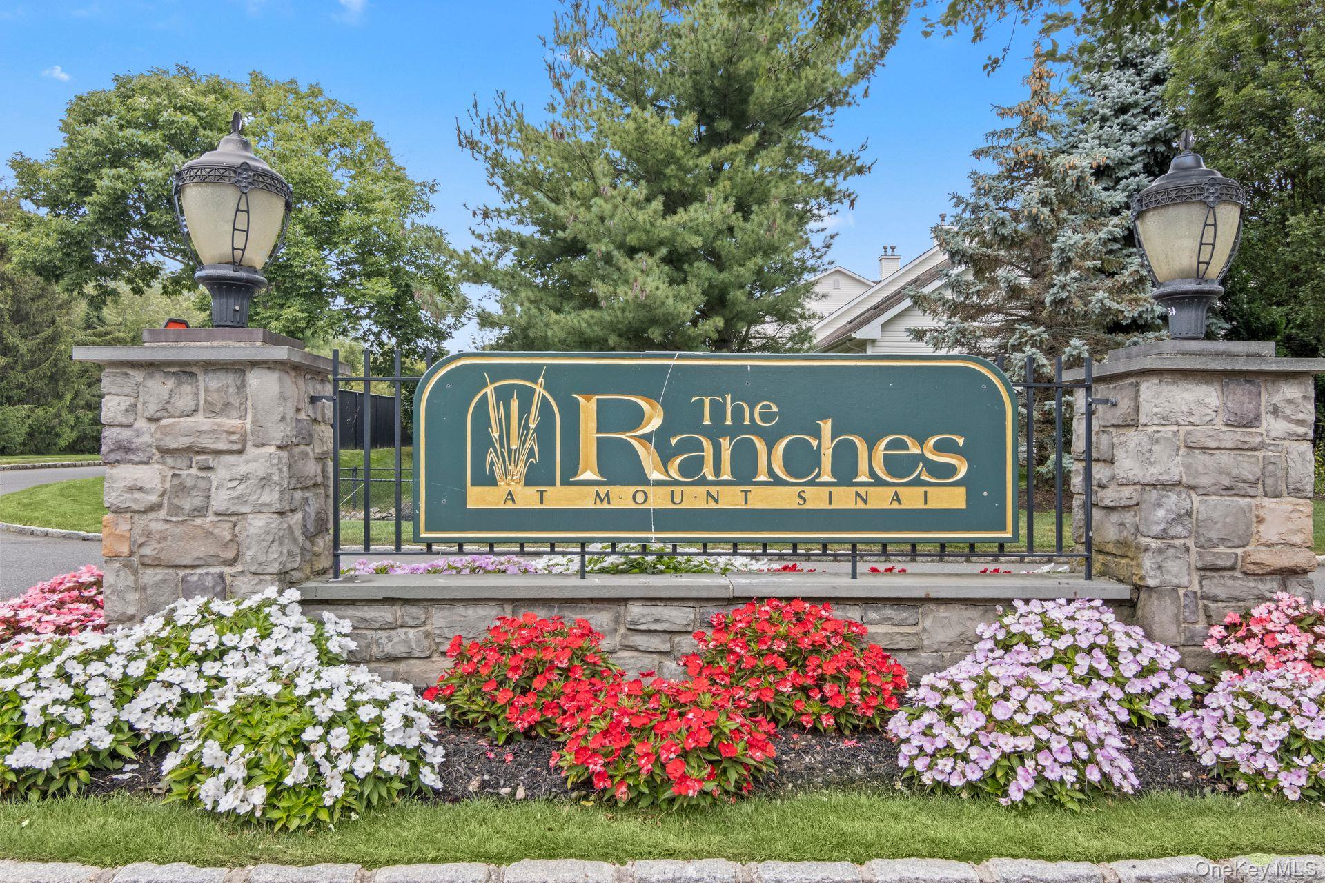 37 Constantine Way, Mount Sinai, NY 11766