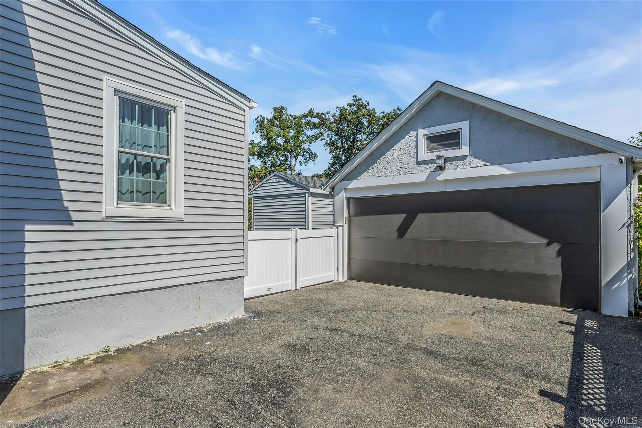 106 Scarcliffe Drive, Malverne, NY 11565