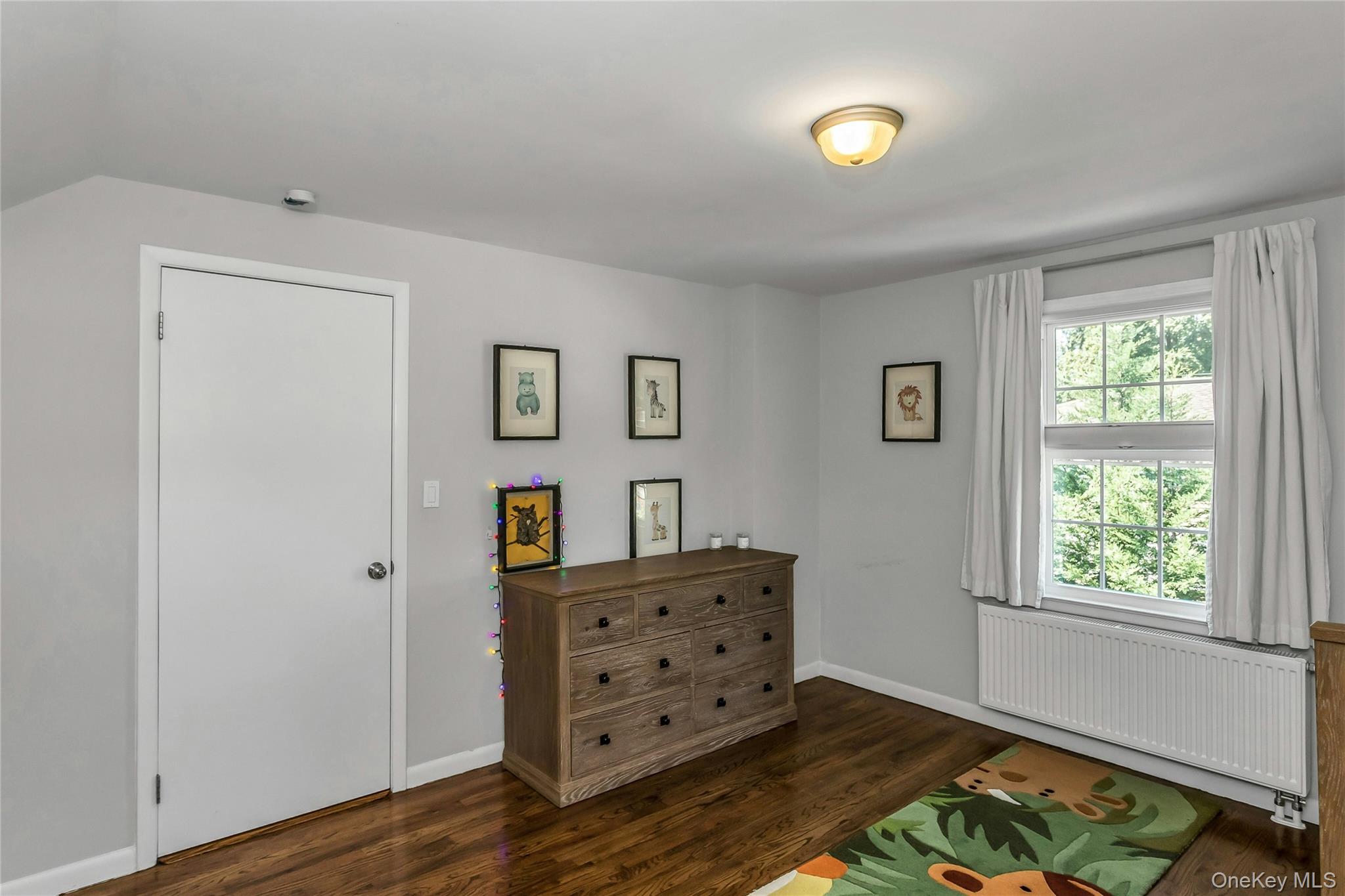 106 Scarcliffe Drive, Malverne, NY 11565