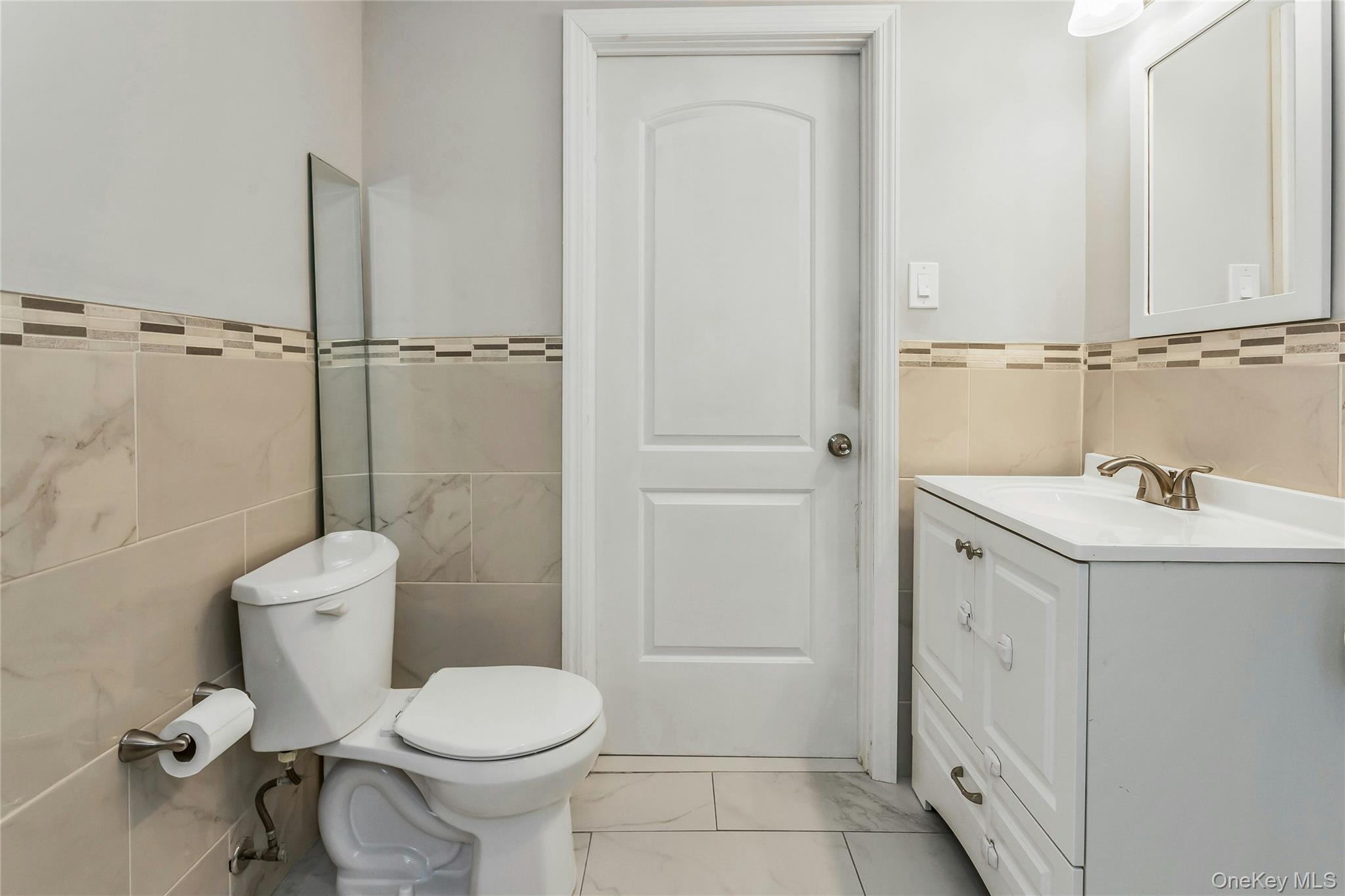 106 Scarcliffe Drive, Malverne, NY 11565