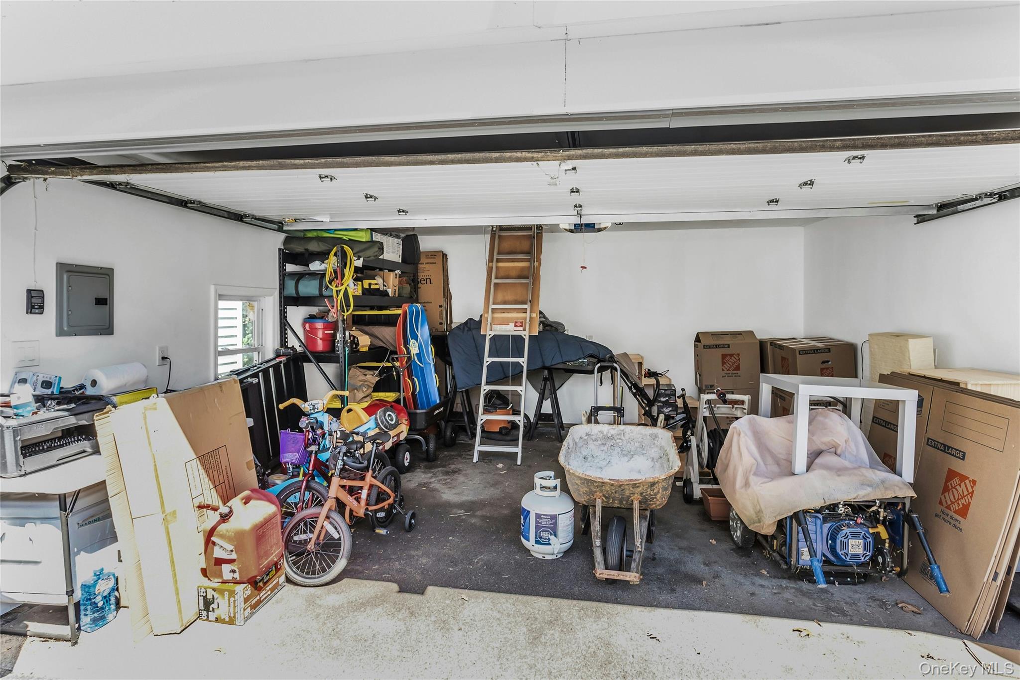 106 Scarcliffe Drive, Malverne, NY 11565