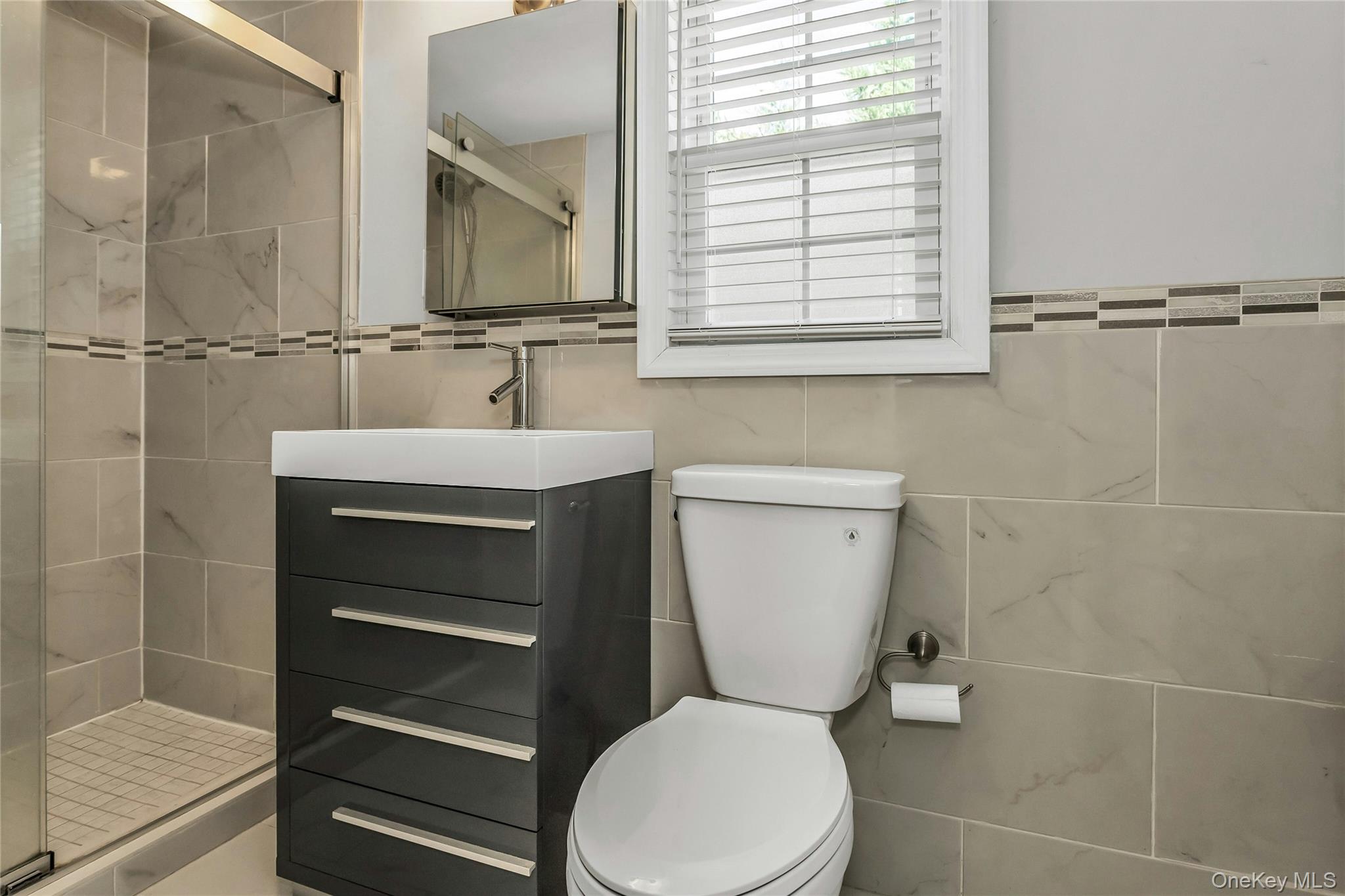 106 Scarcliffe Drive, Malverne, NY 11565