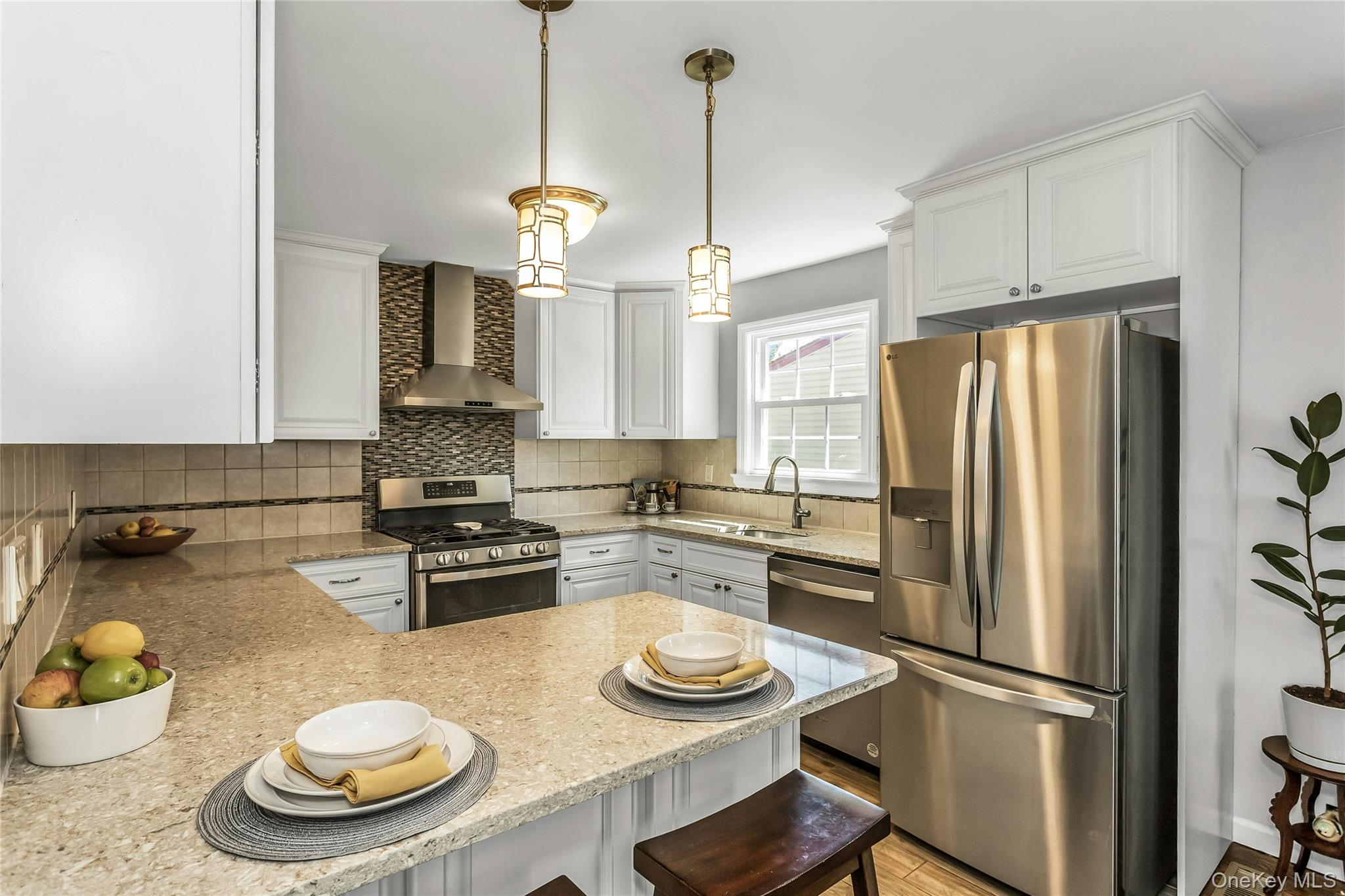 106 Scarcliffe Drive, Malverne, NY 11565