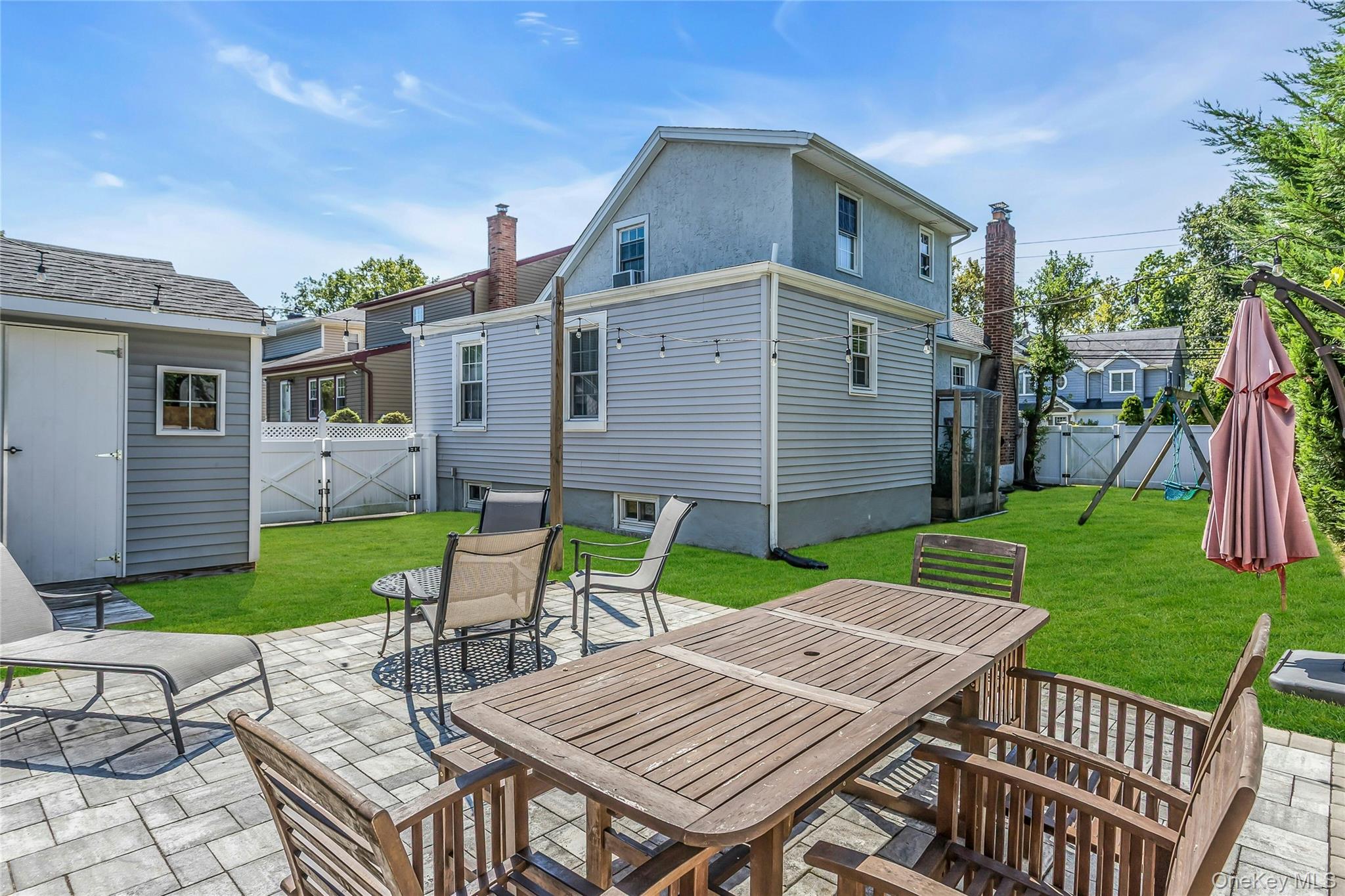 106 Scarcliffe Drive, Malverne, NY 11565