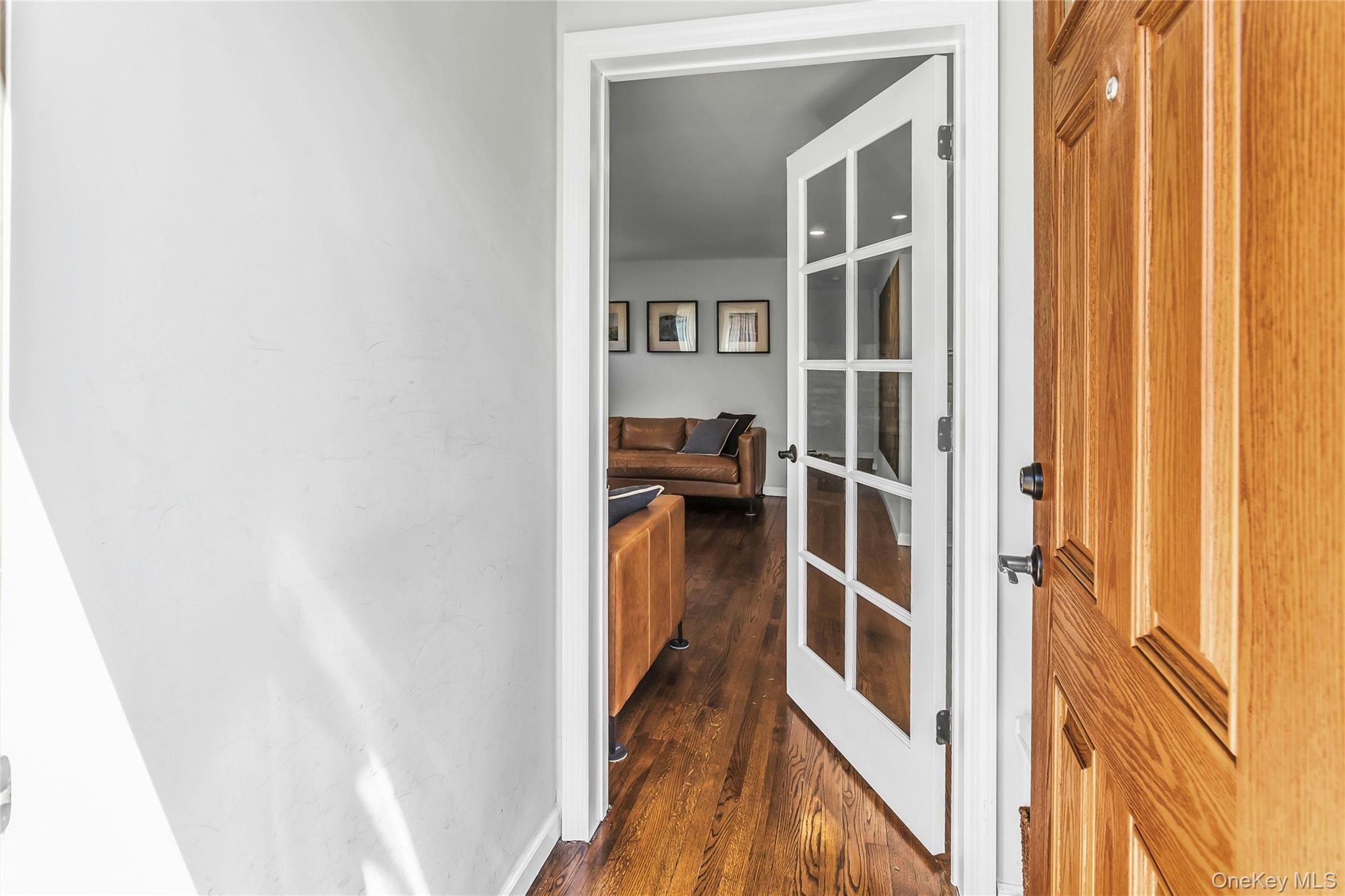 106 Scarcliffe Drive, Malverne, NY 11565