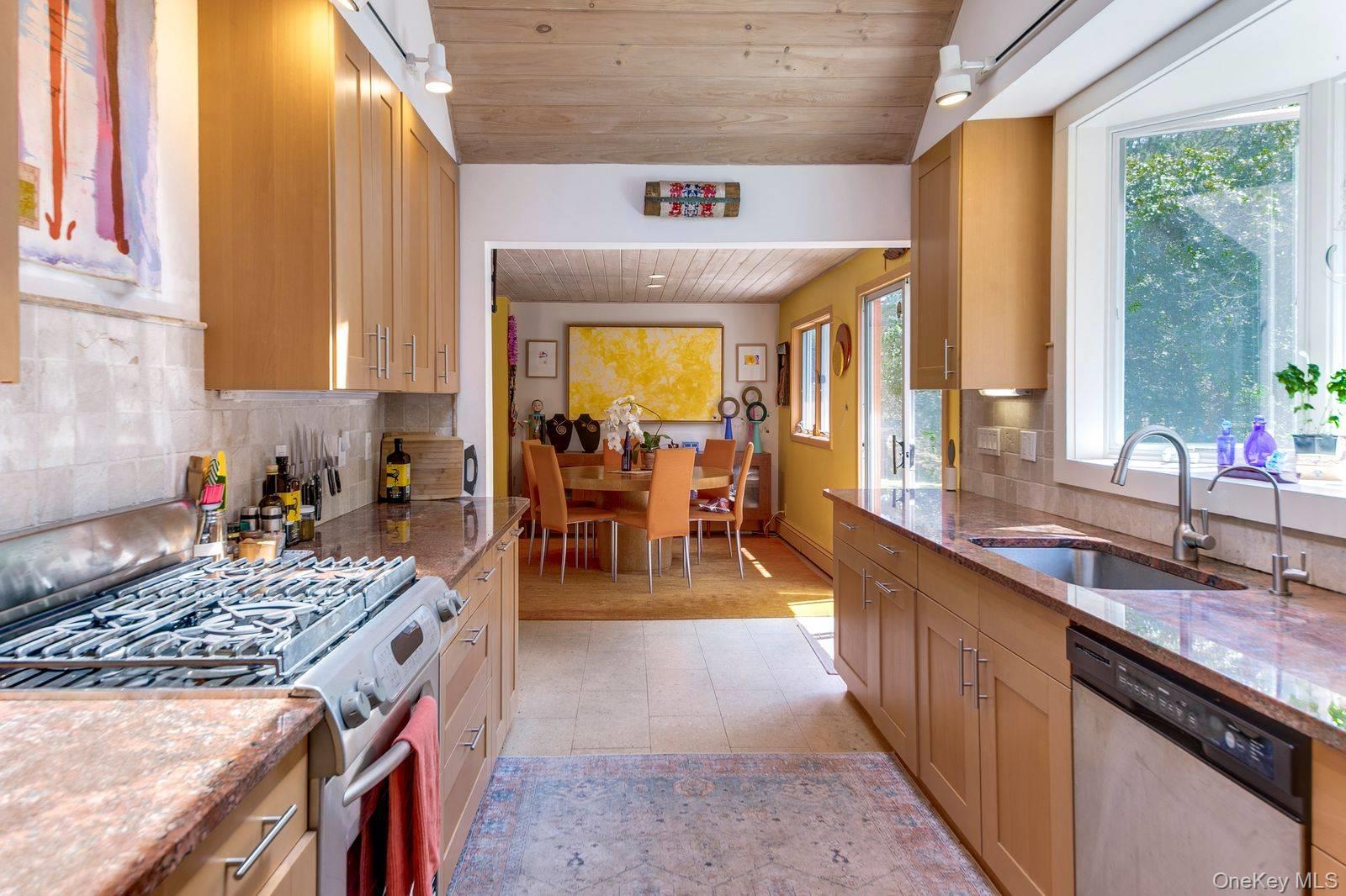 320 Shore Road, Amagansett, NY 11930