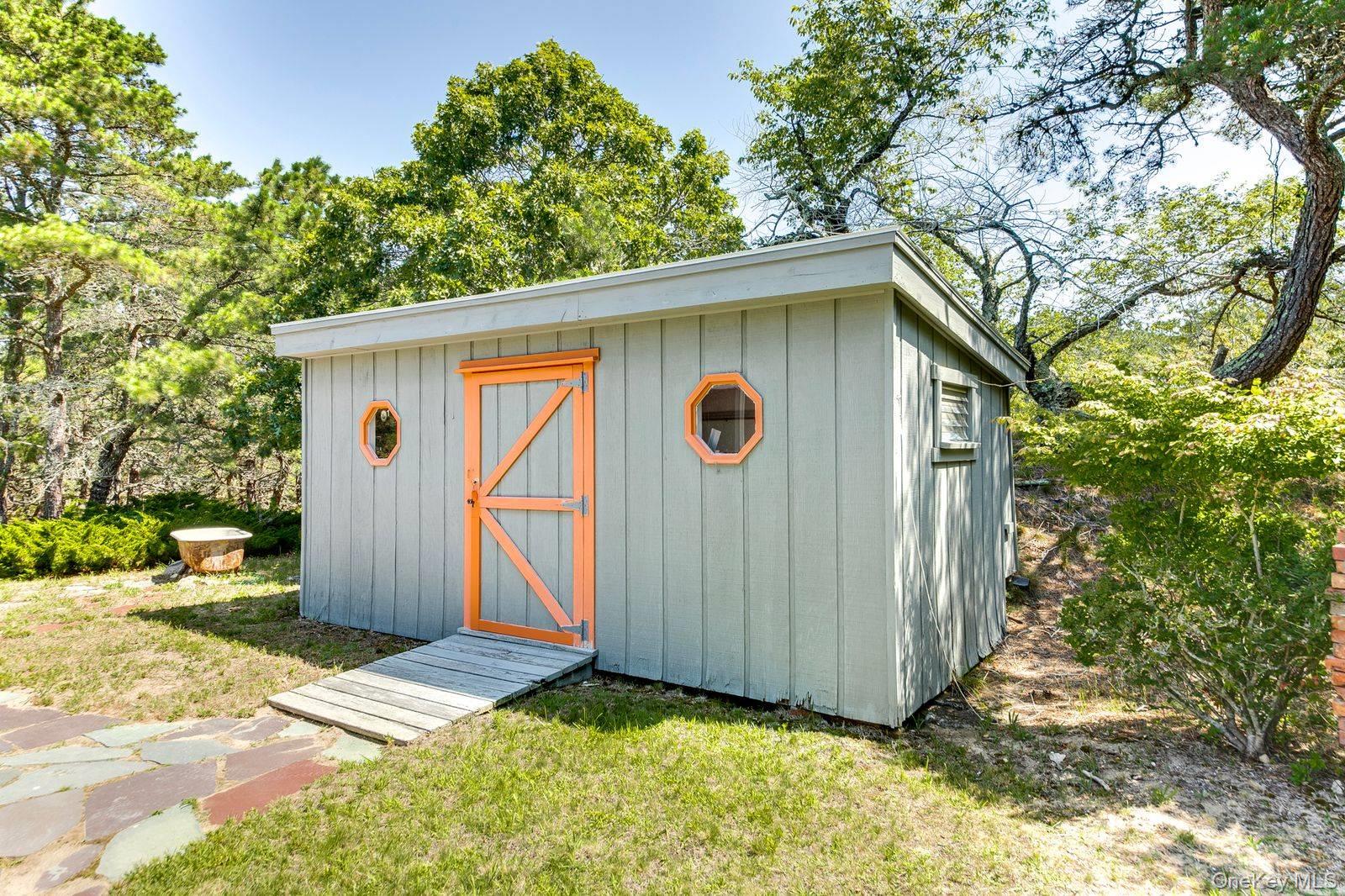 320 Shore Road, Amagansett, NY 11930