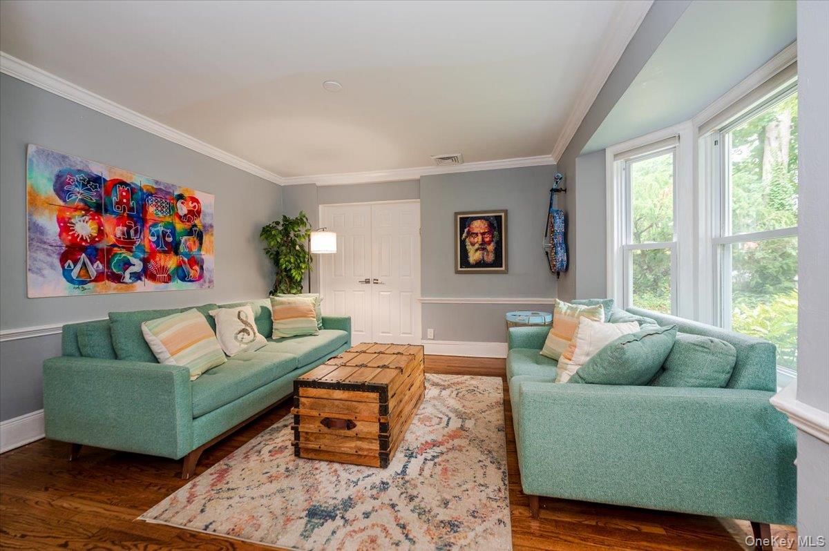 113 Old Mill Road, Great Neck, NY 11023