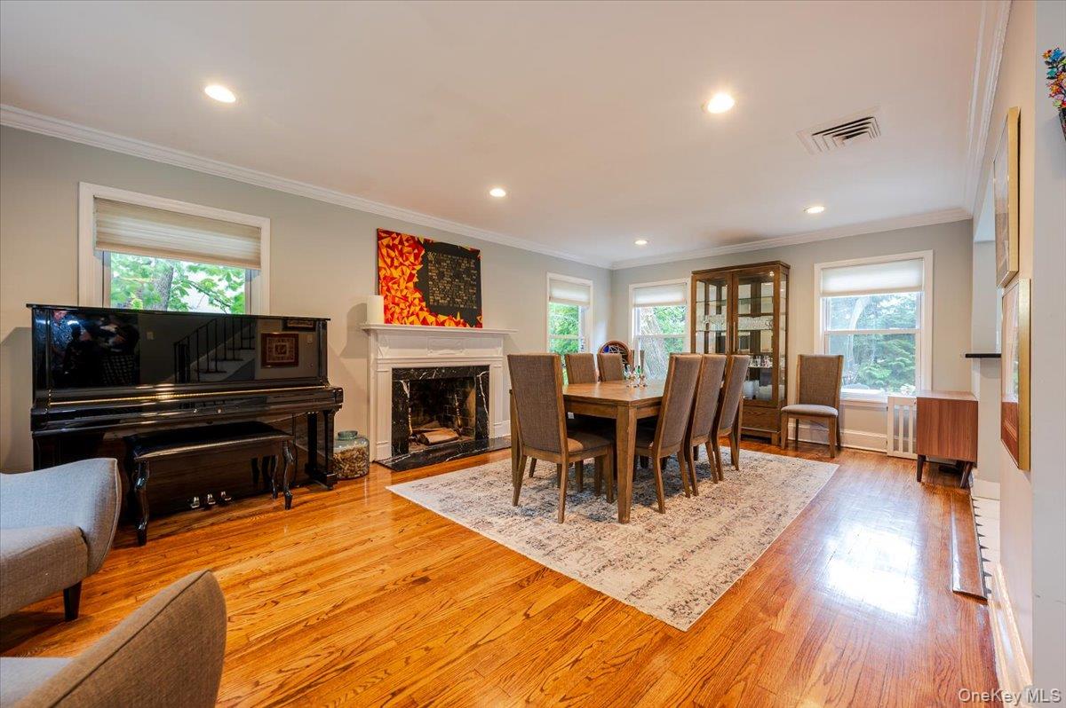 113 Old Mill Road, Great Neck, NY 11023