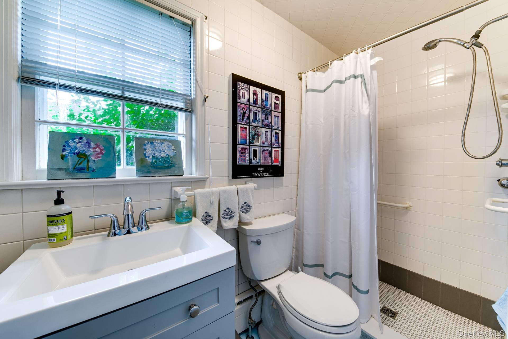 13 McGuirk Street, East Hampton, NY 11937