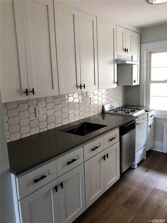 215 W Broadway # G-4, Long Beach, NY 11561