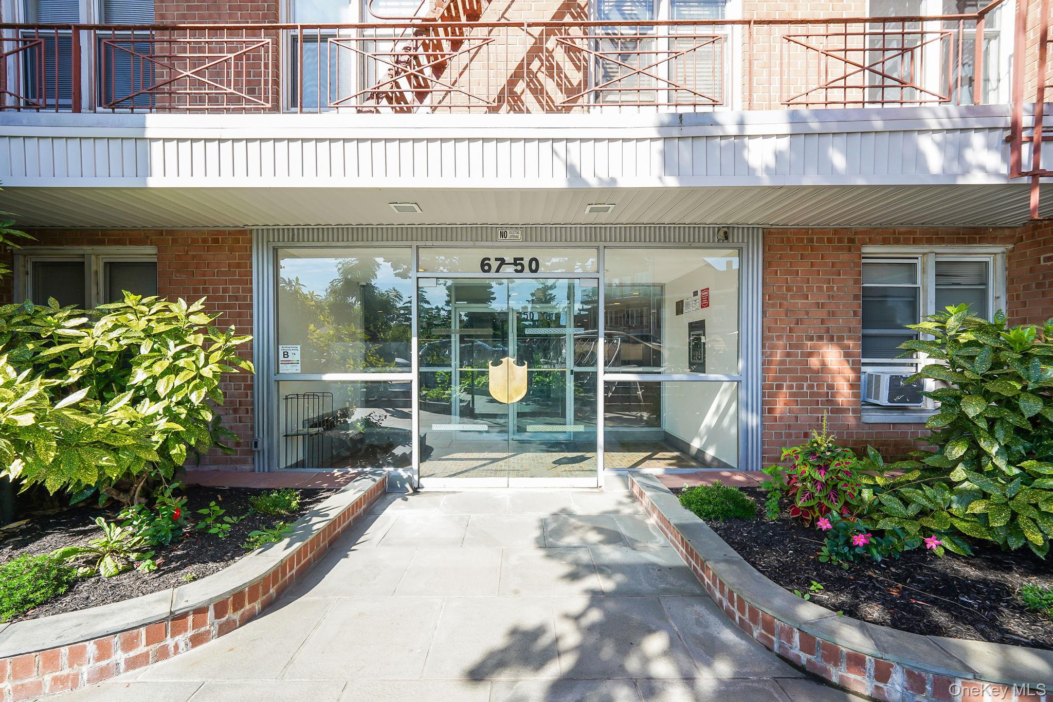 67-50 Thornton Place # 4U, Forest Hills, NY 11375