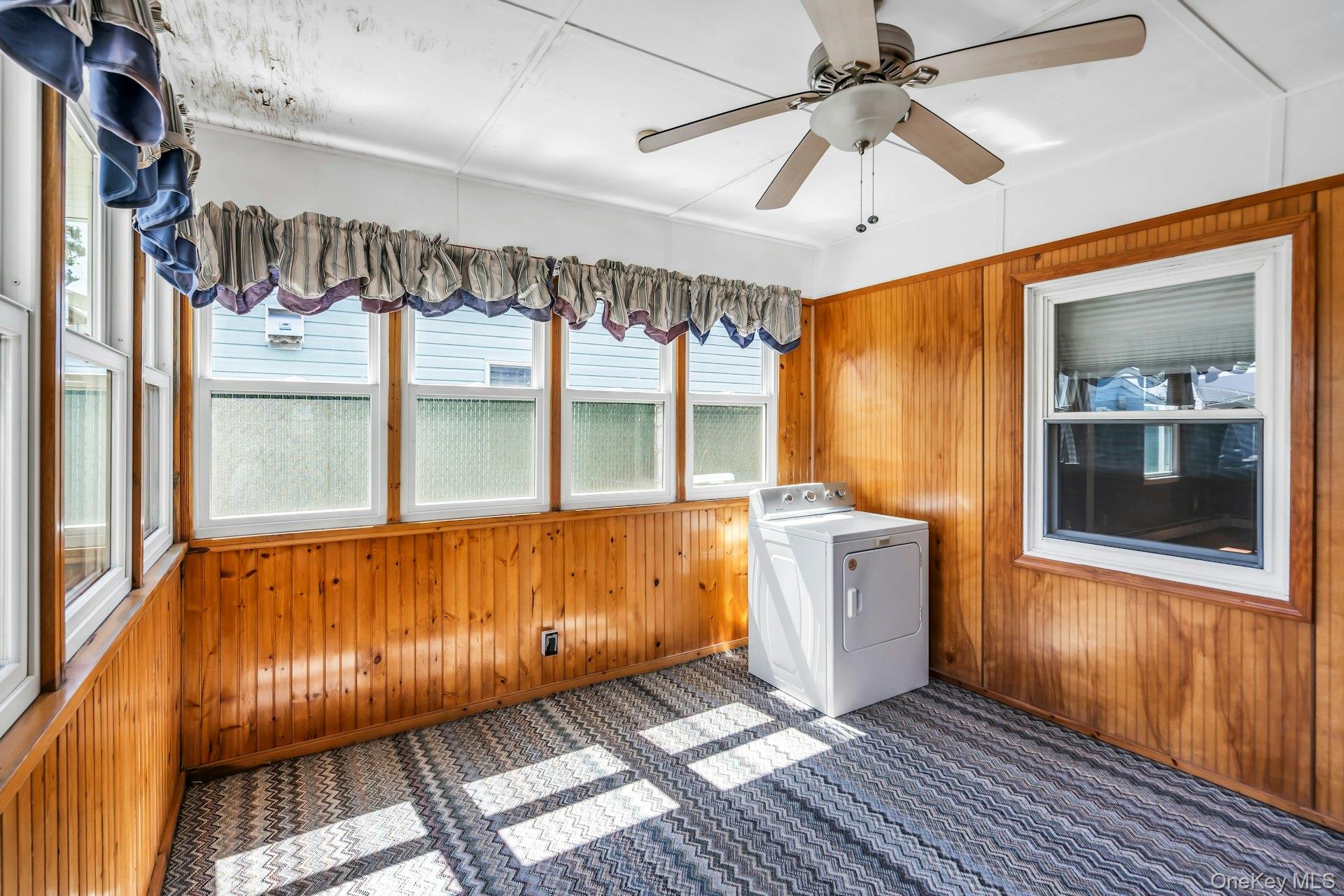 7 Tanager Lane, Levittown, NY 11756